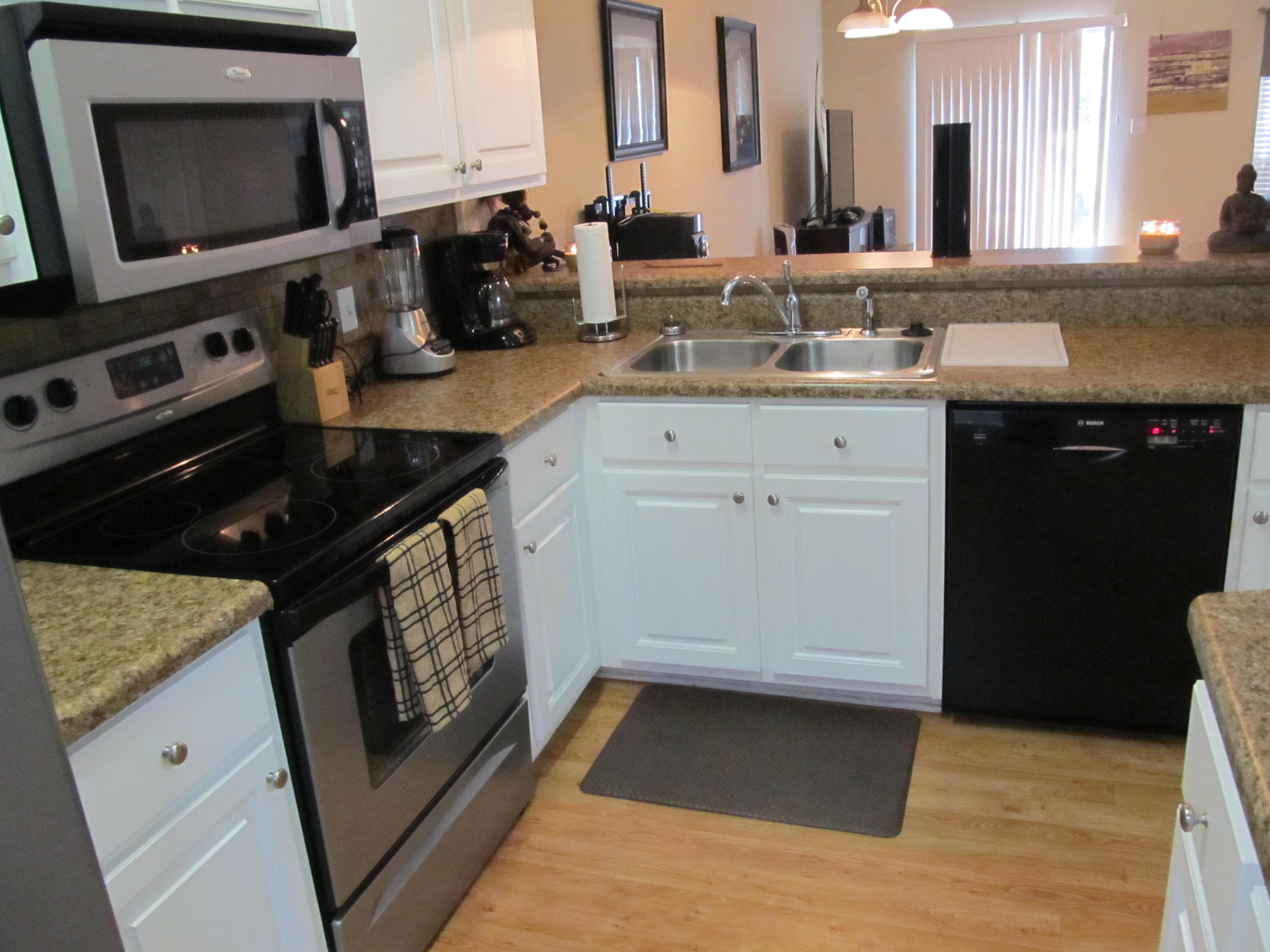 VILLA DANIELLE 2ND ADDN - Residential