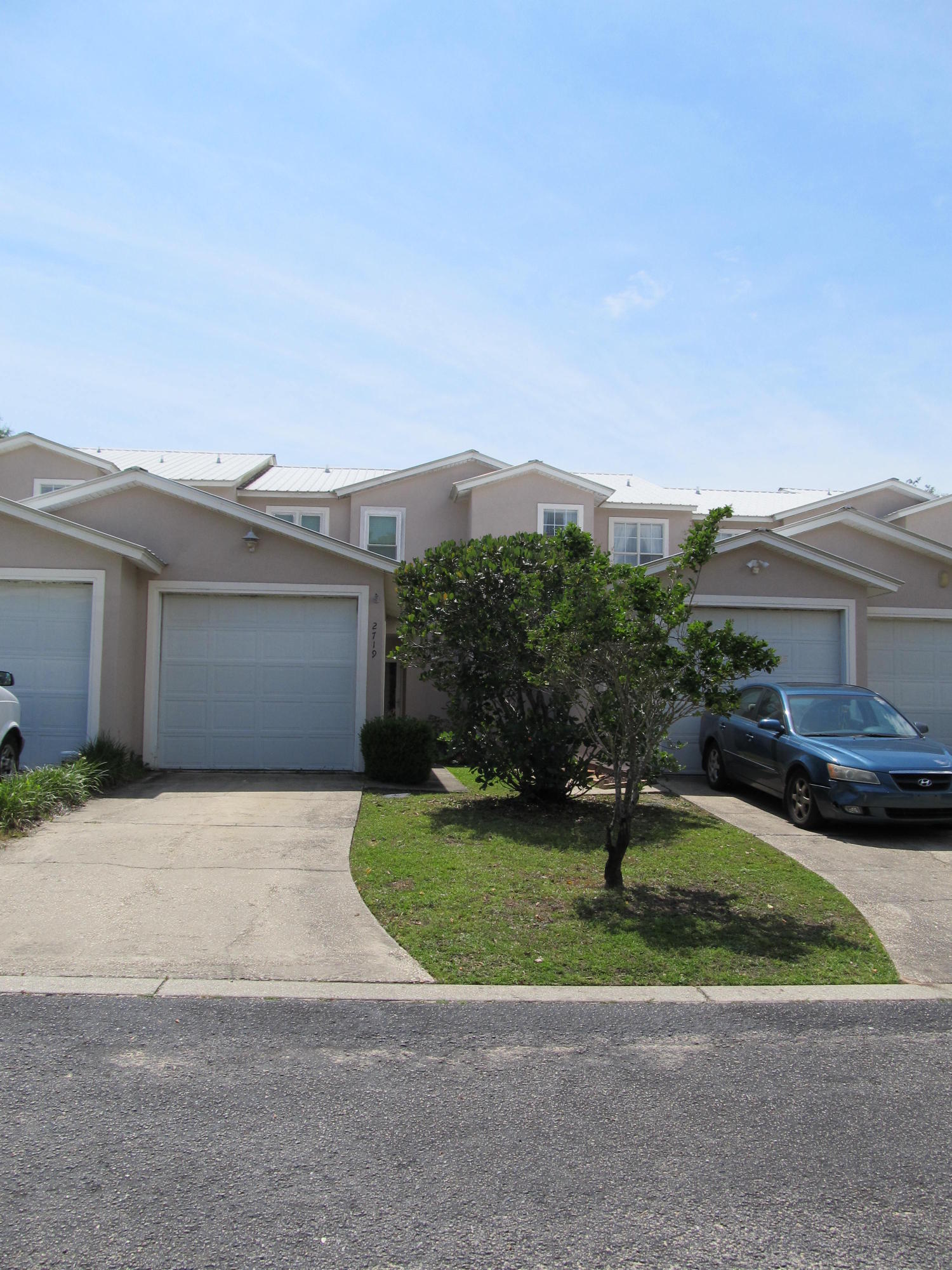 VILLA DANIELLE 2ND ADDN - Residential