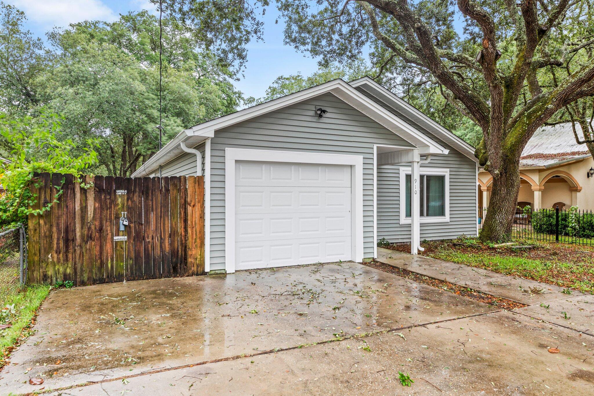 PALM ESTATES UNIT 2 - Residential