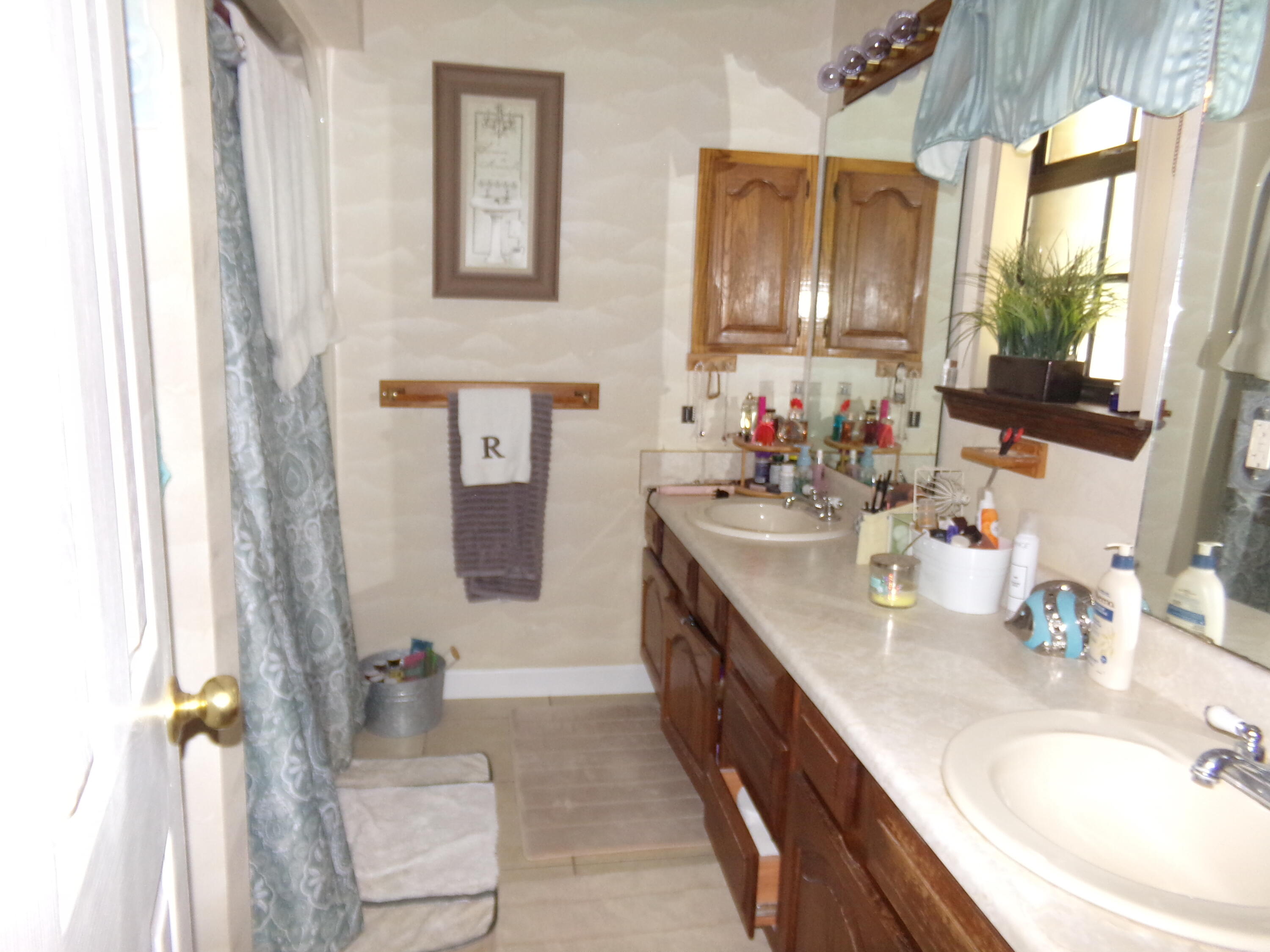 CRESTVIEW - Residential