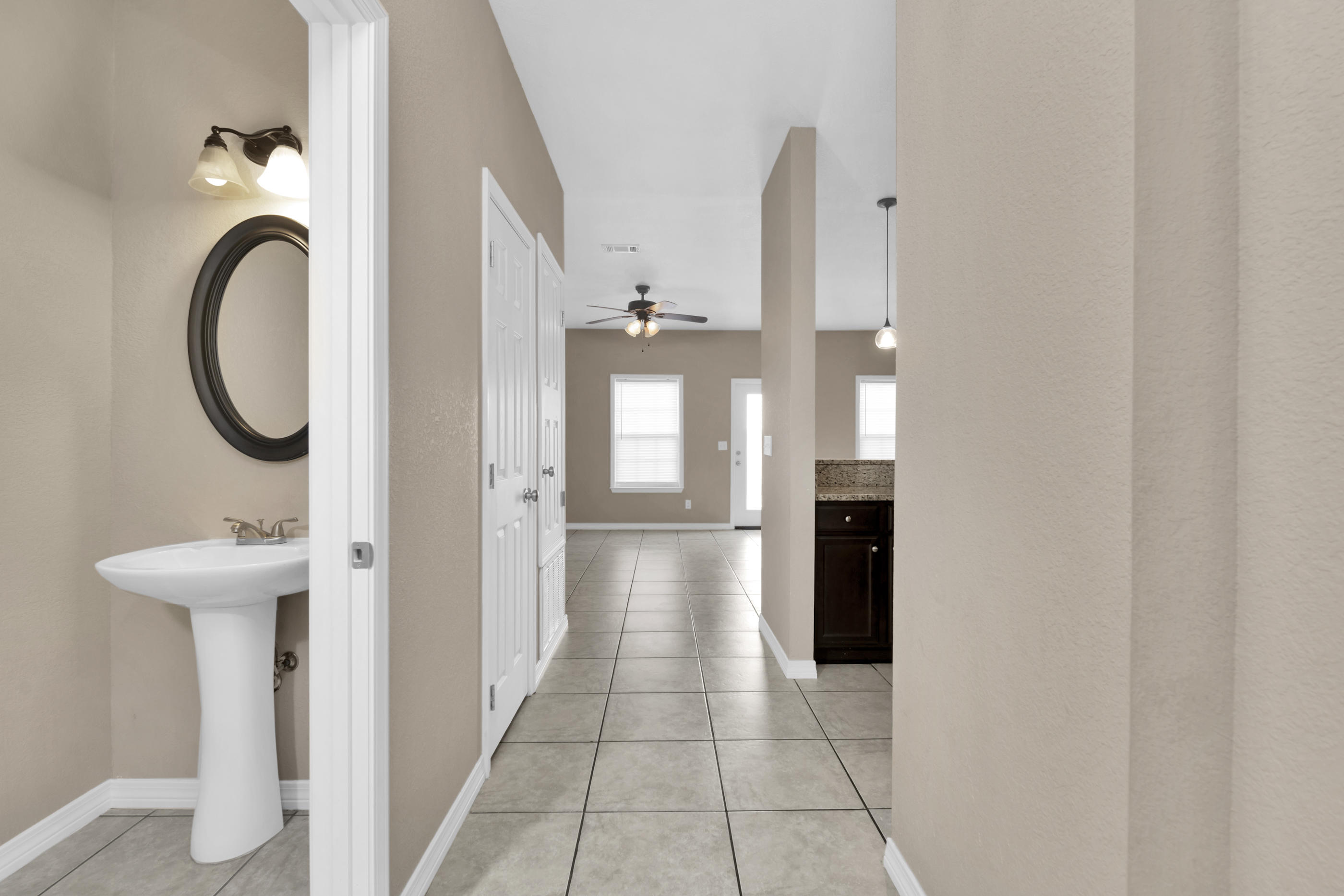 SAVANNAH HEIGHTS - Residential Lease