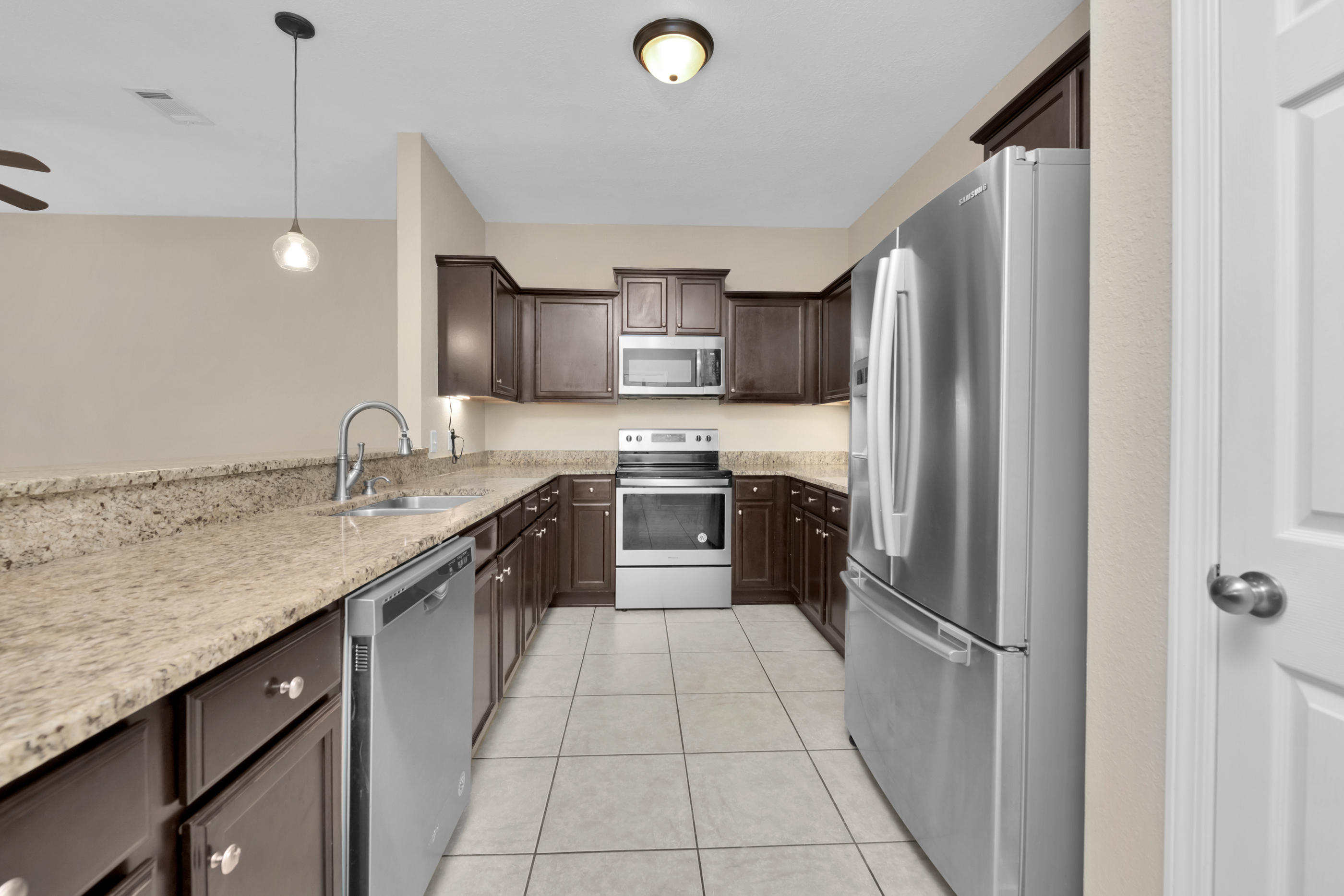 SAVANNAH HEIGHTS - Residential Lease