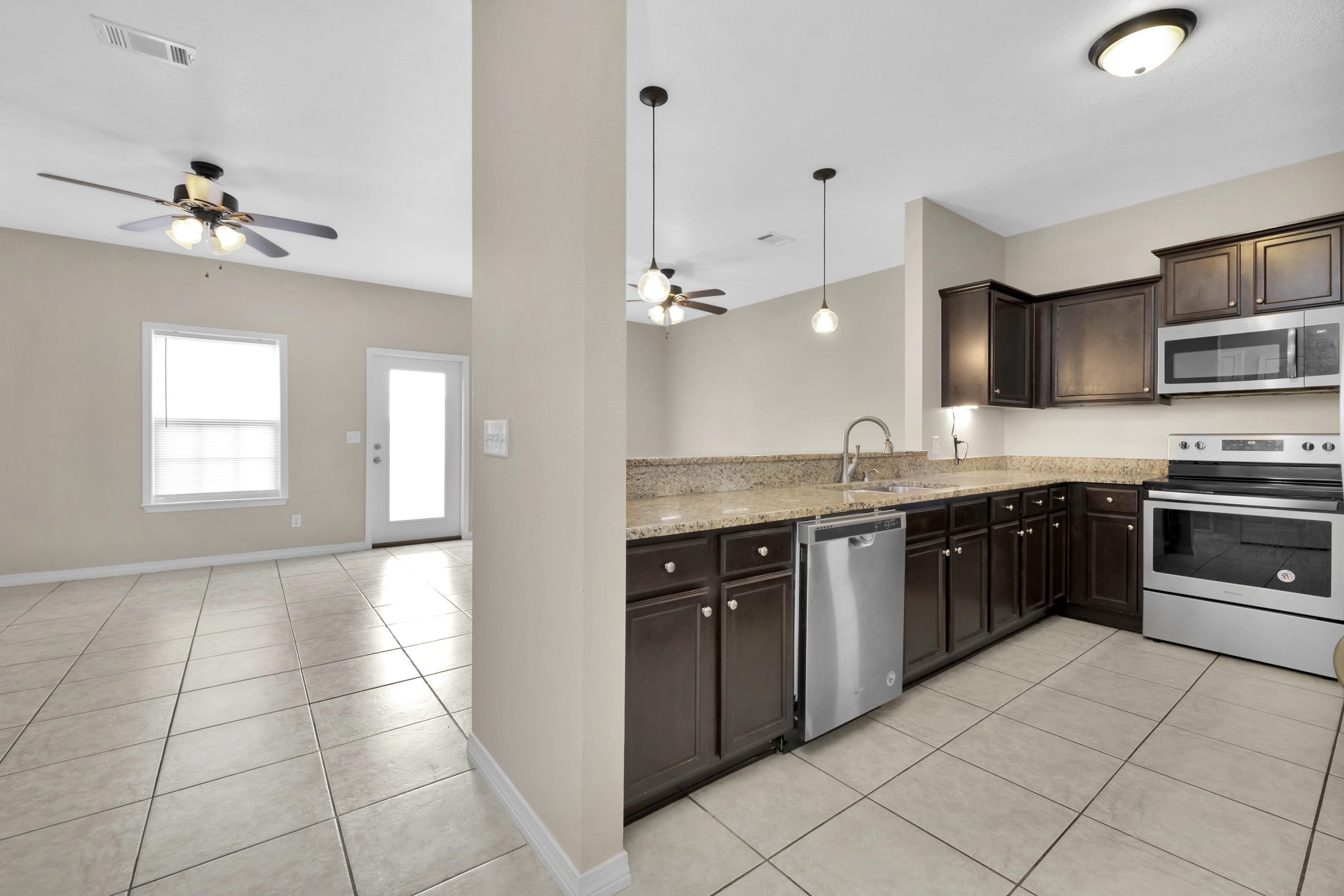 SAVANNAH HEIGHTS - Residential Lease