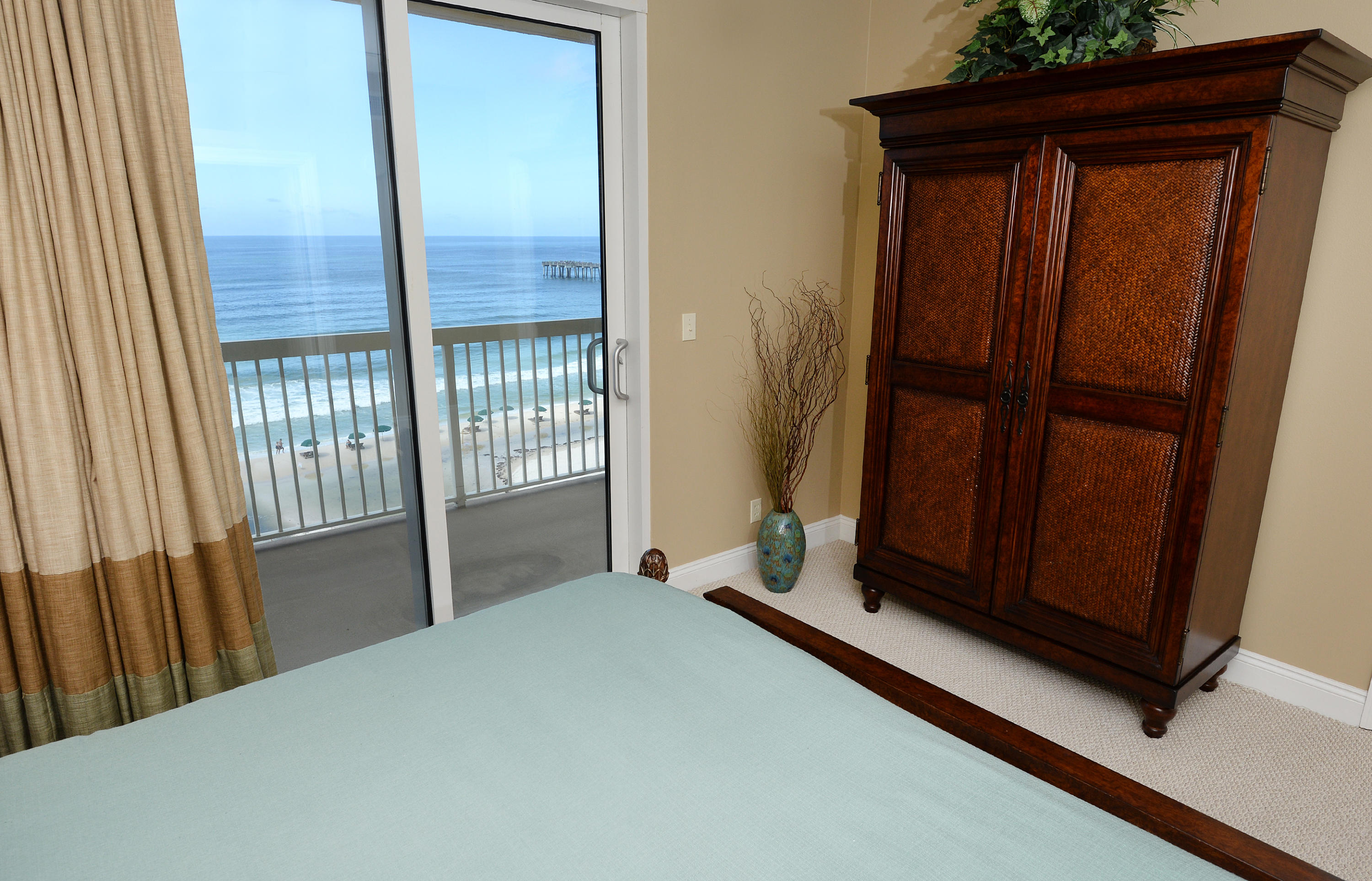 CALYPSO RESORT & TOWERS - Residential