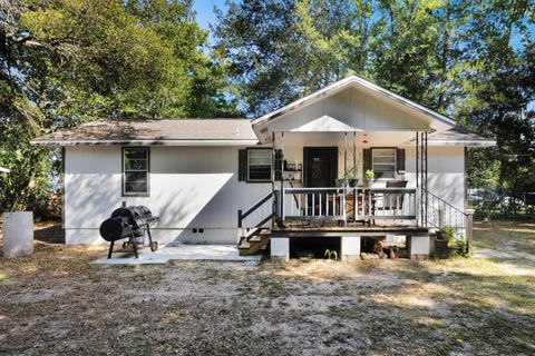 Photo of 227 Third Avenue, Crestview, FL 32536 (MLS # 987947)