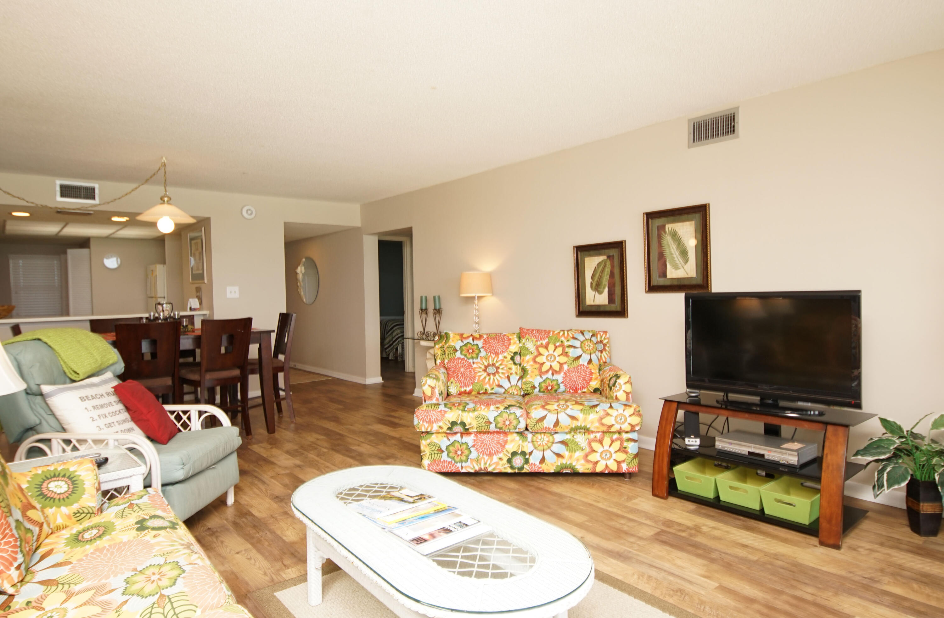 THE GRAND MARINER - Residential
