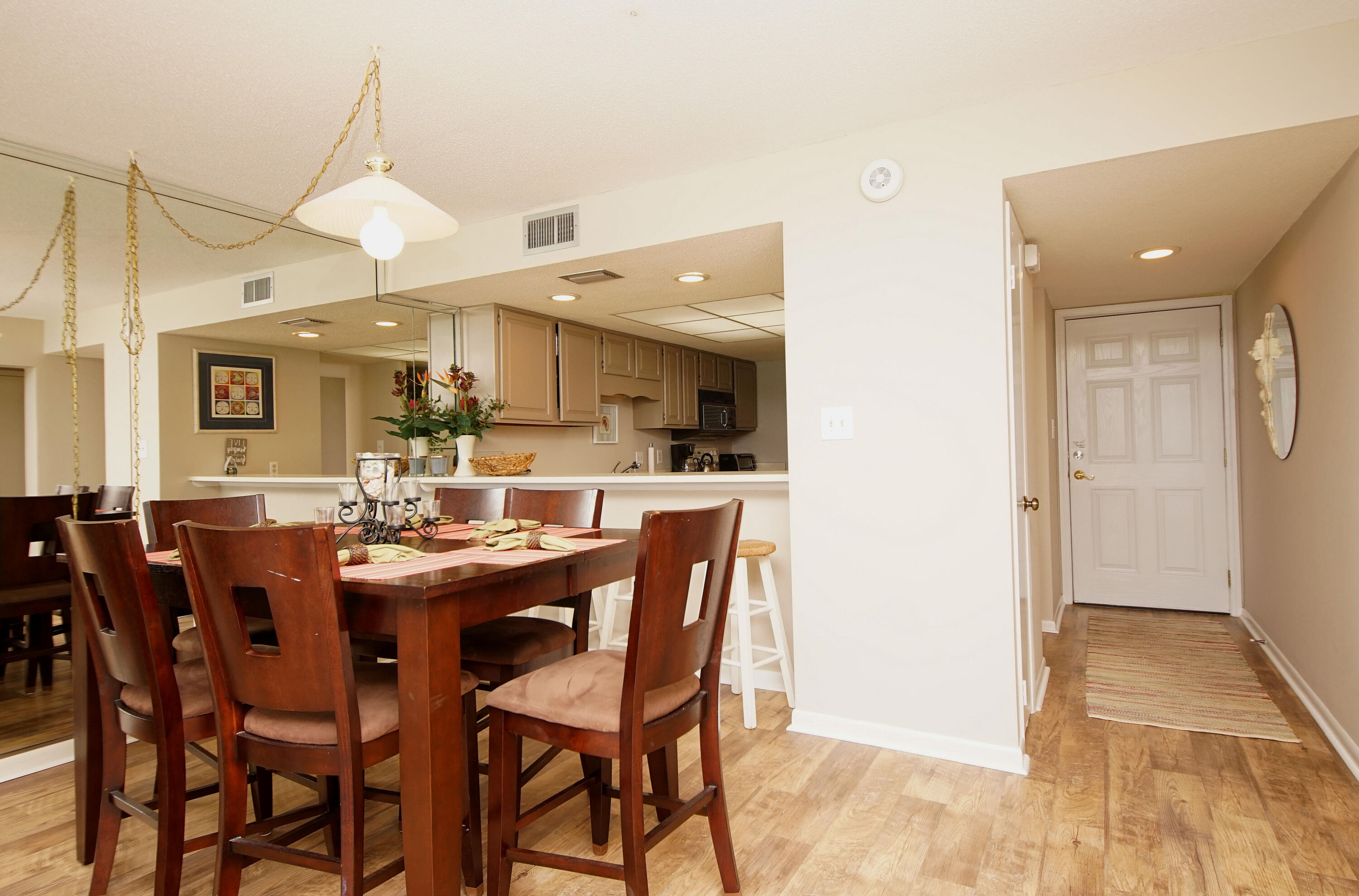 THE GRAND MARINER - Residential
