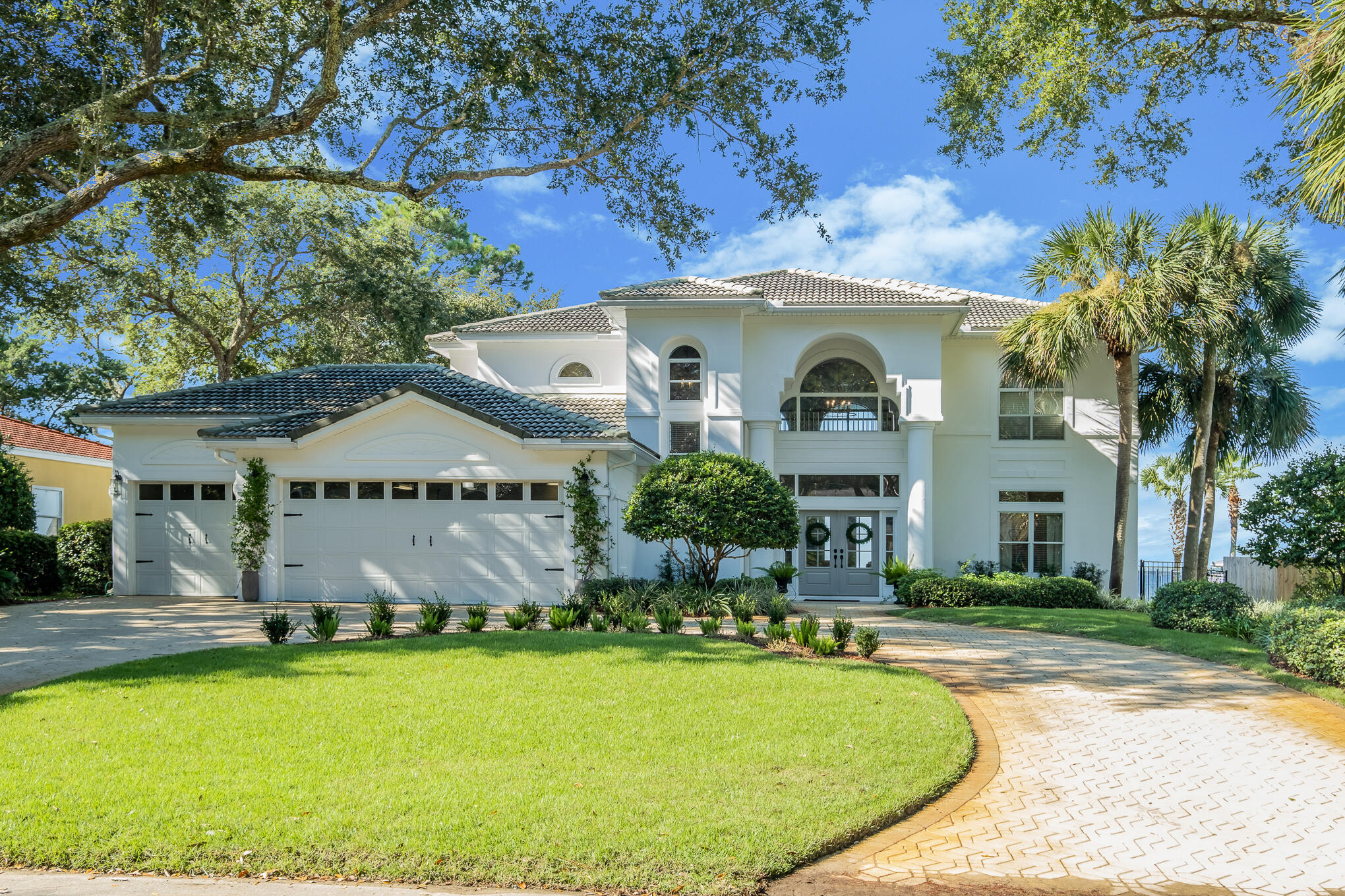 WINDWARD PH 1 BLUEWATER BAY - Residential