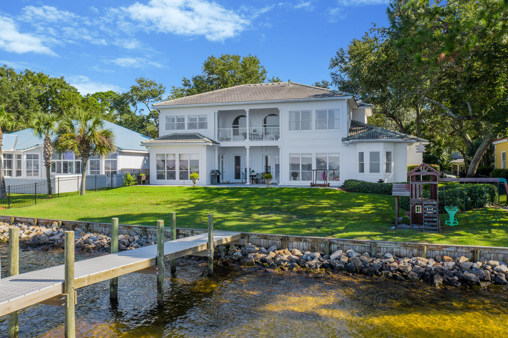 WINDWARD PH 1 BLUEWATER BAY - Residential