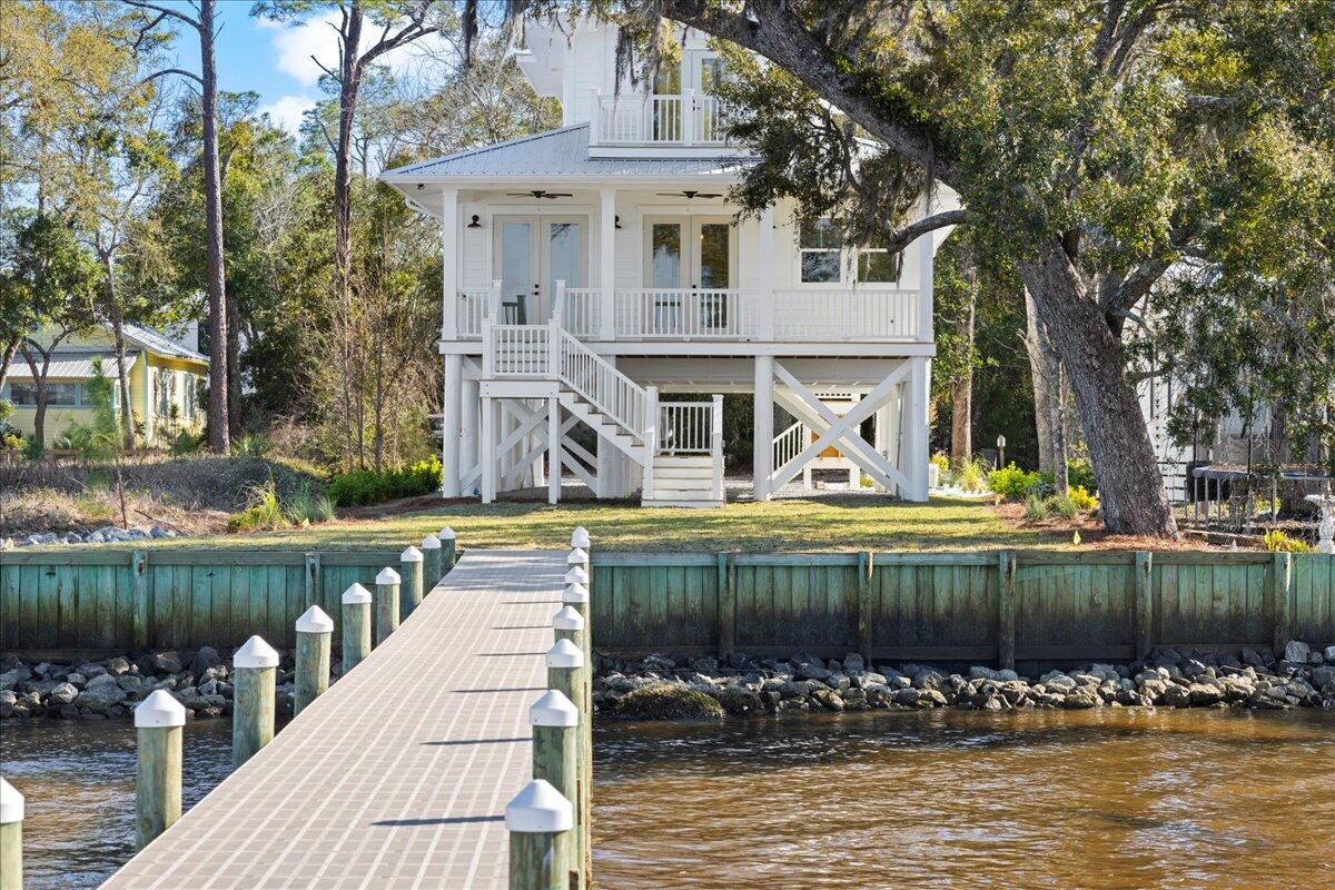 MAGNOLIA BEACH - Residential