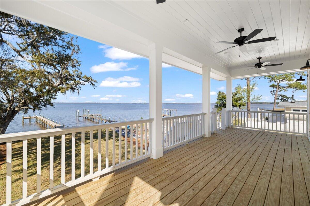MAGNOLIA BEACH - Residential