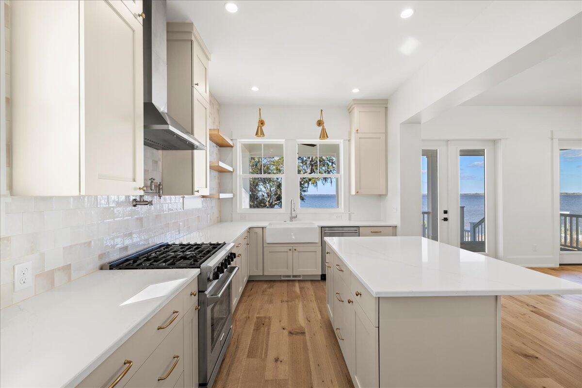 MAGNOLIA BEACH - Residential