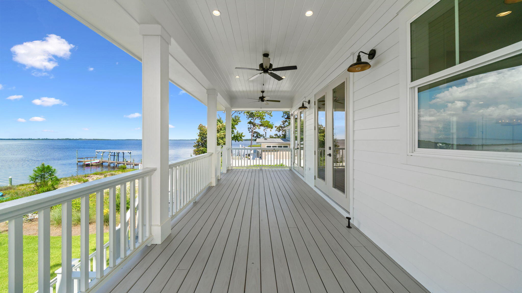 MAGNOLIA BEACH - Residential