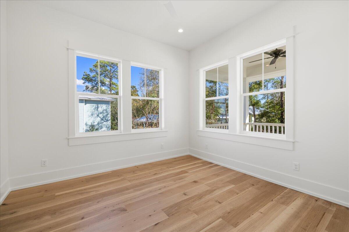MAGNOLIA BEACH - Residential