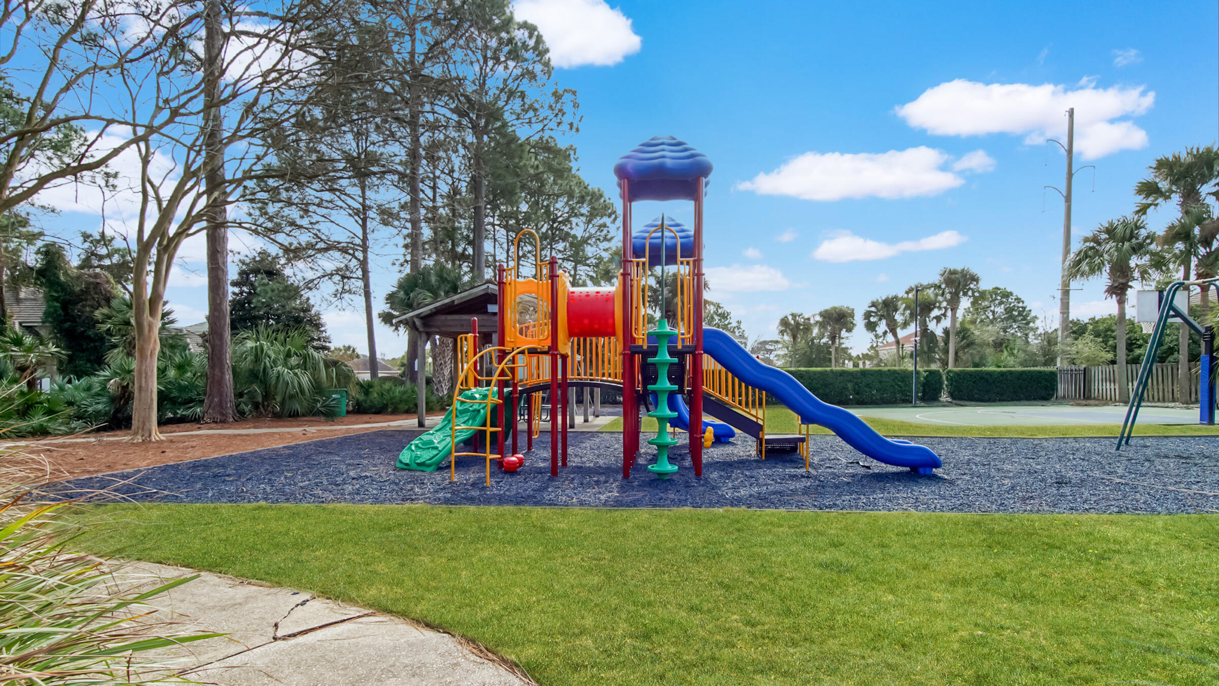 EMERALD LAKES PH 3 - Residential