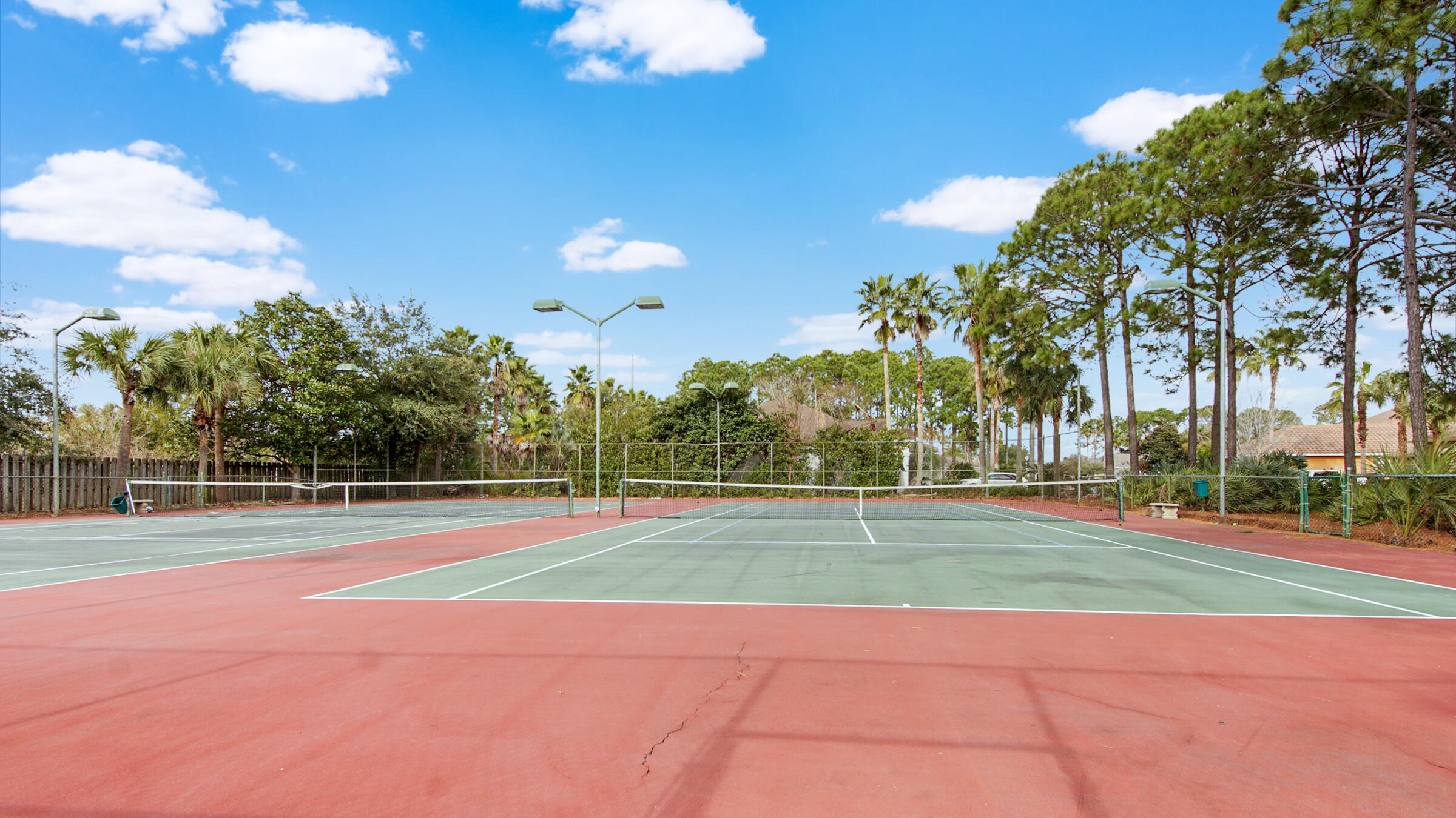 EMERALD LAKES PH 3 - Residential