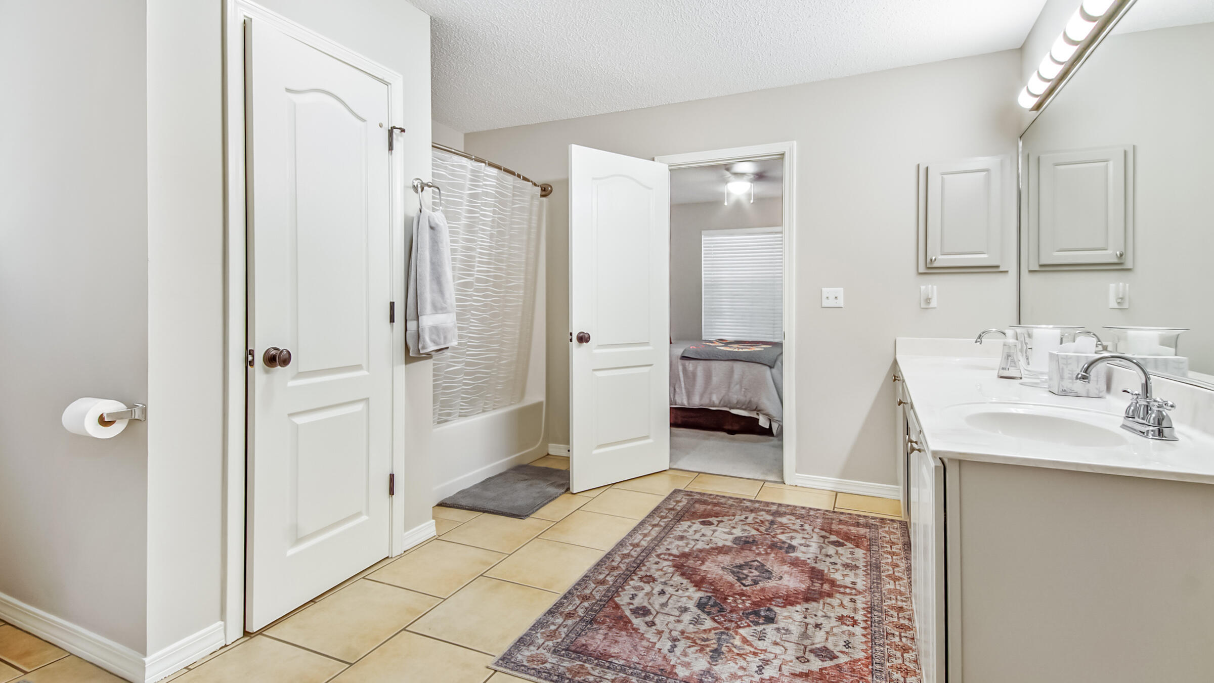 EMERALD LAKES PH 3 - Residential