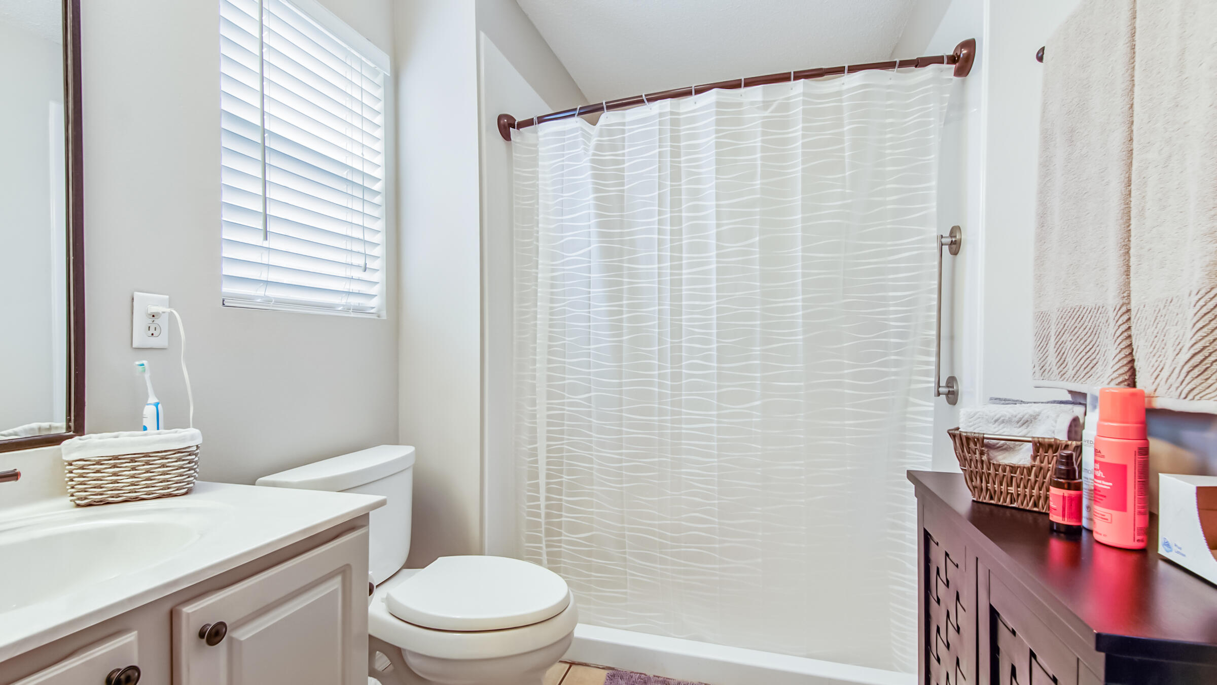 EMERALD LAKES PH 3 - Residential