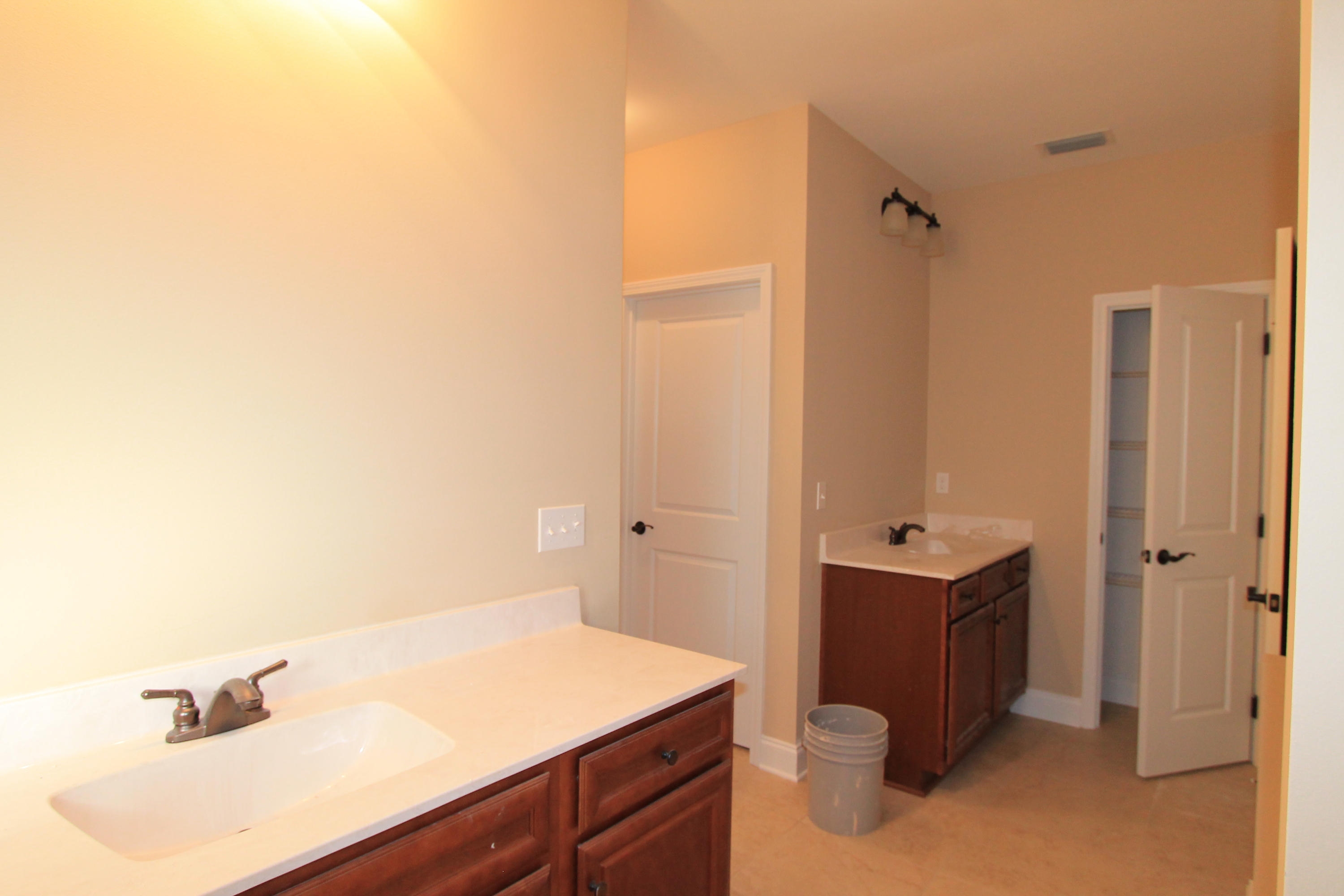 COLONIAL HEIGHTS - Residential