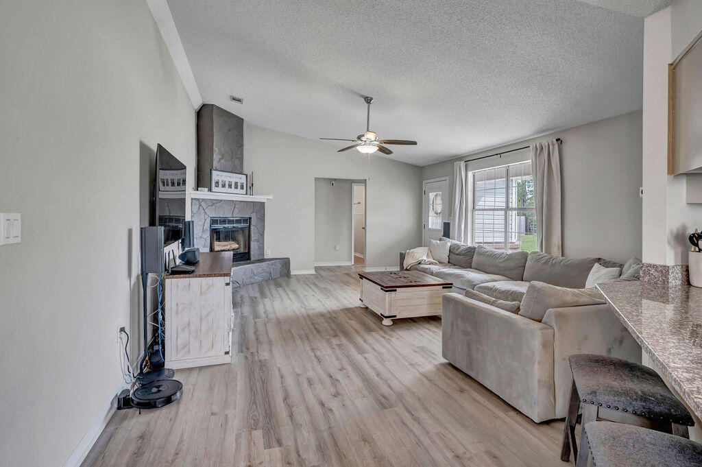 COUNTRYVIEW ESTATES 6TH ADDN PH3 - Residential