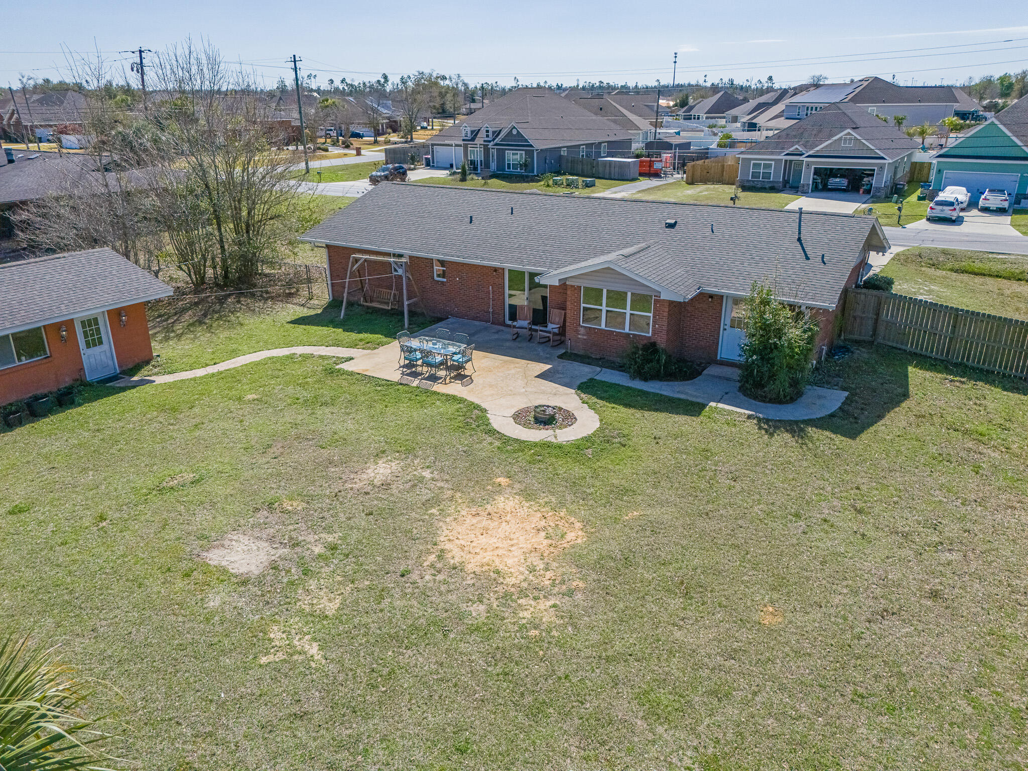 COLLEGE POINT - Residential