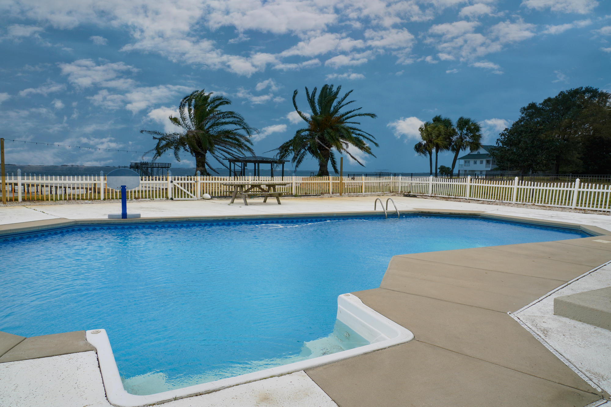 RIVIERA BEACH - Residential