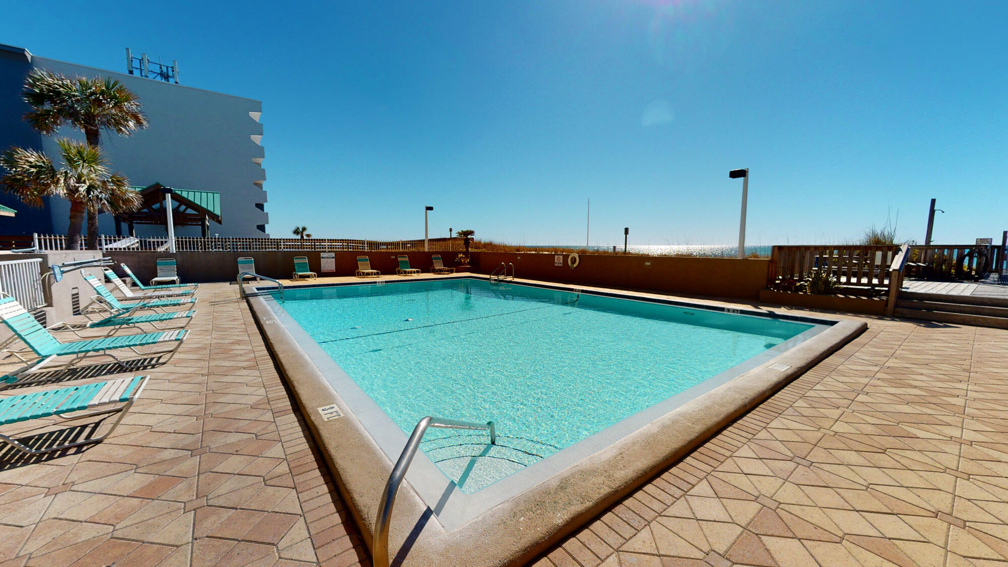 EMERALD ISLE - Residential