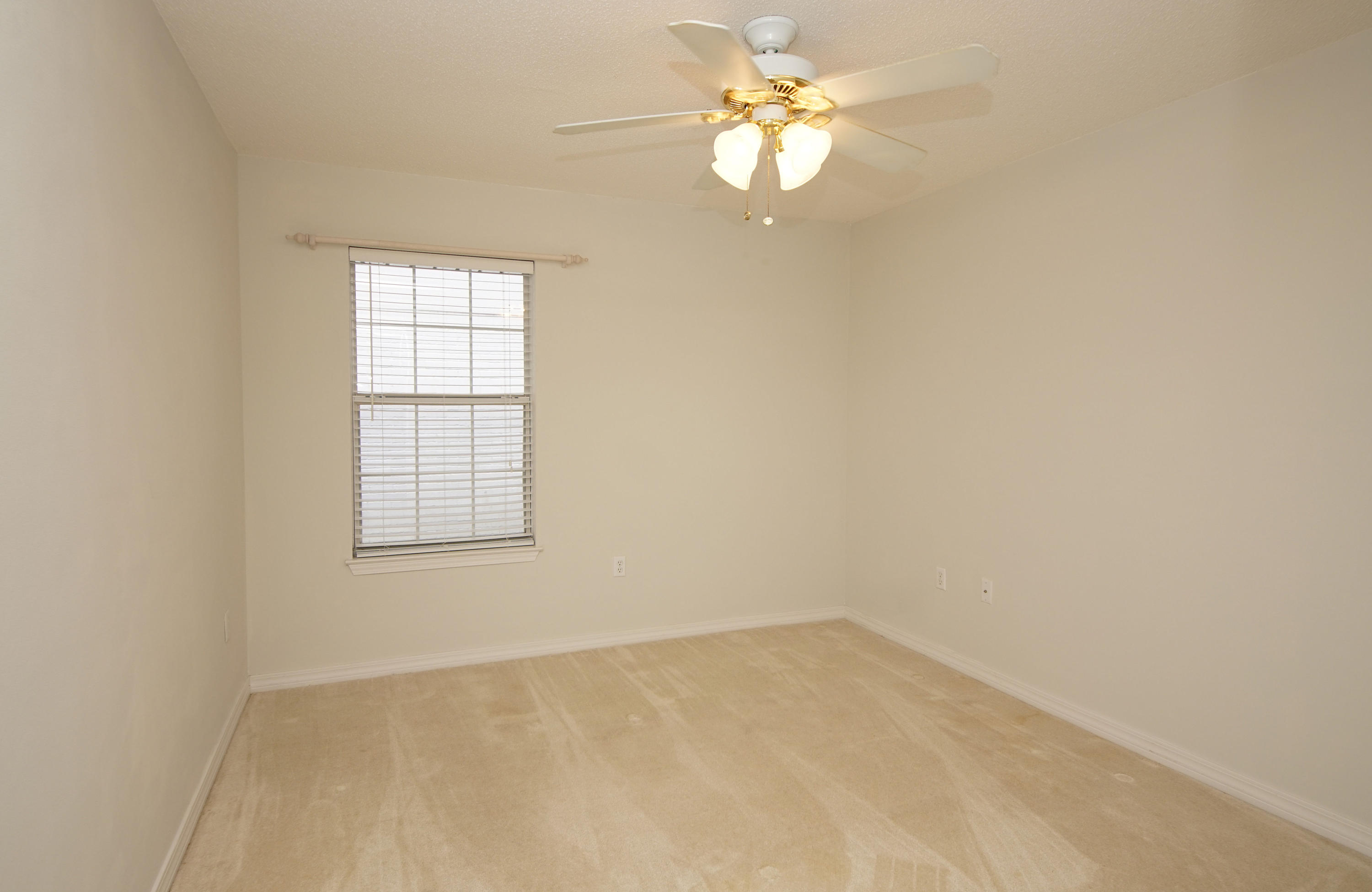 EMERALD LAKES PH 3 - Residential