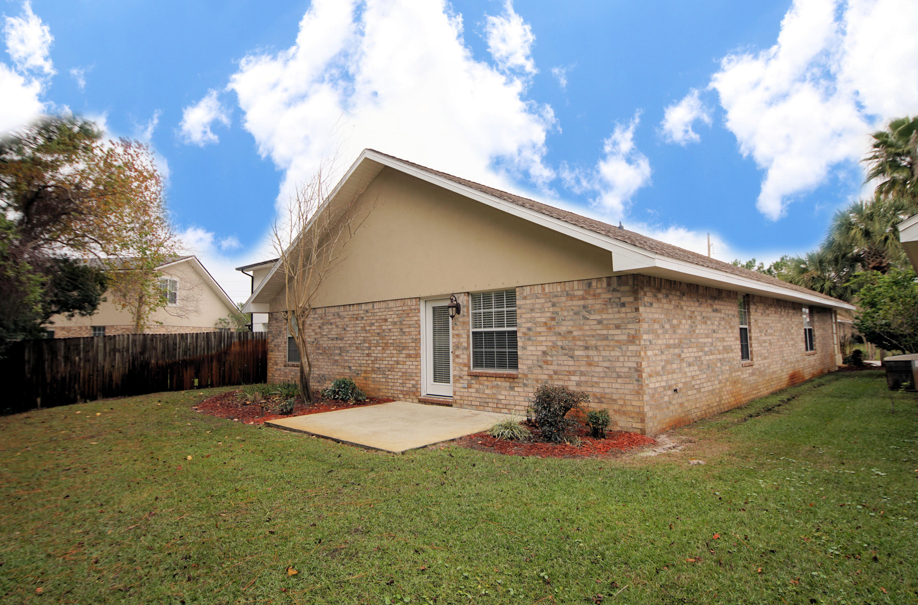 EMERALD LAKES PH 3 - Residential