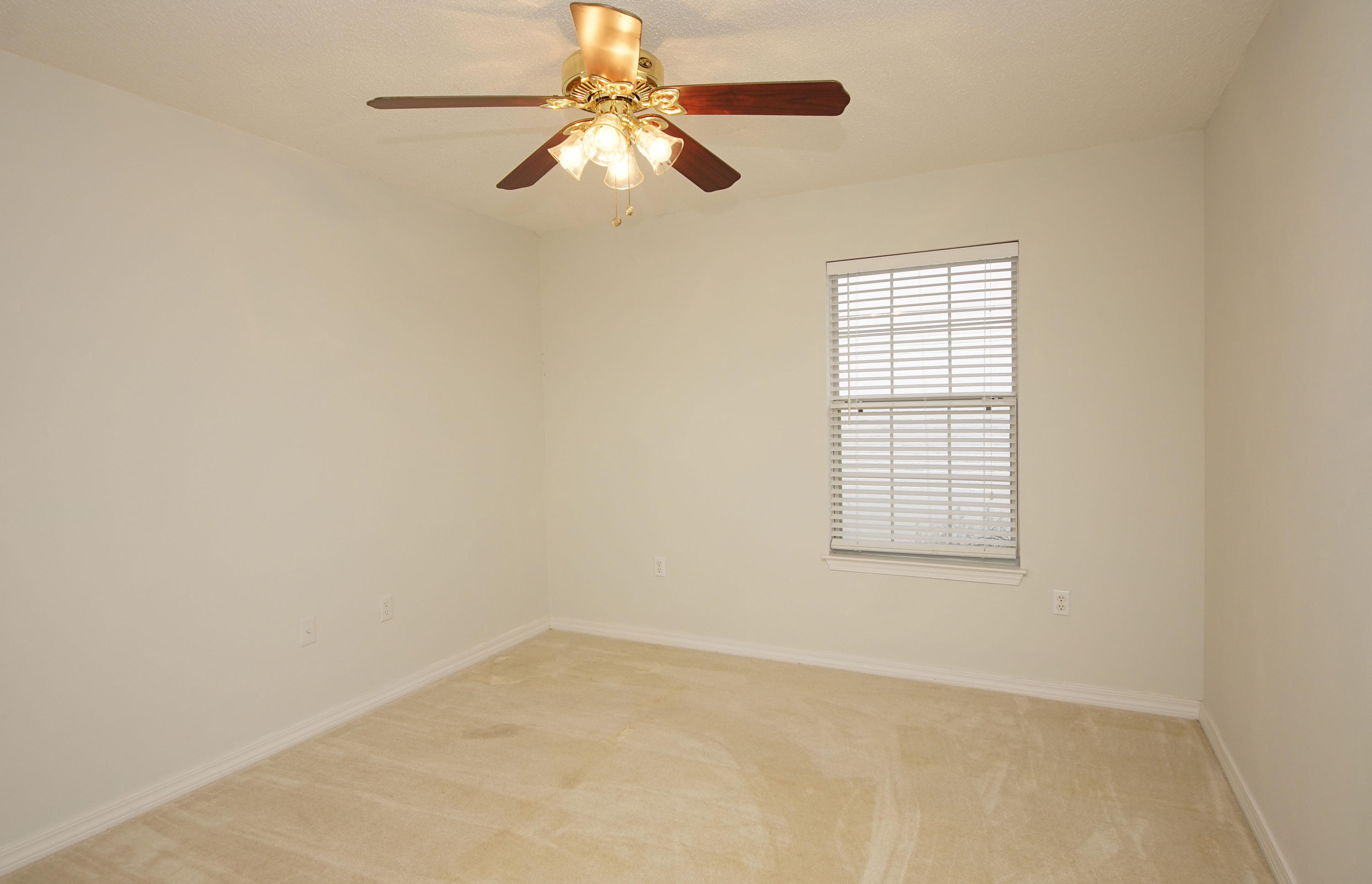 EMERALD LAKES PH 3 - Residential