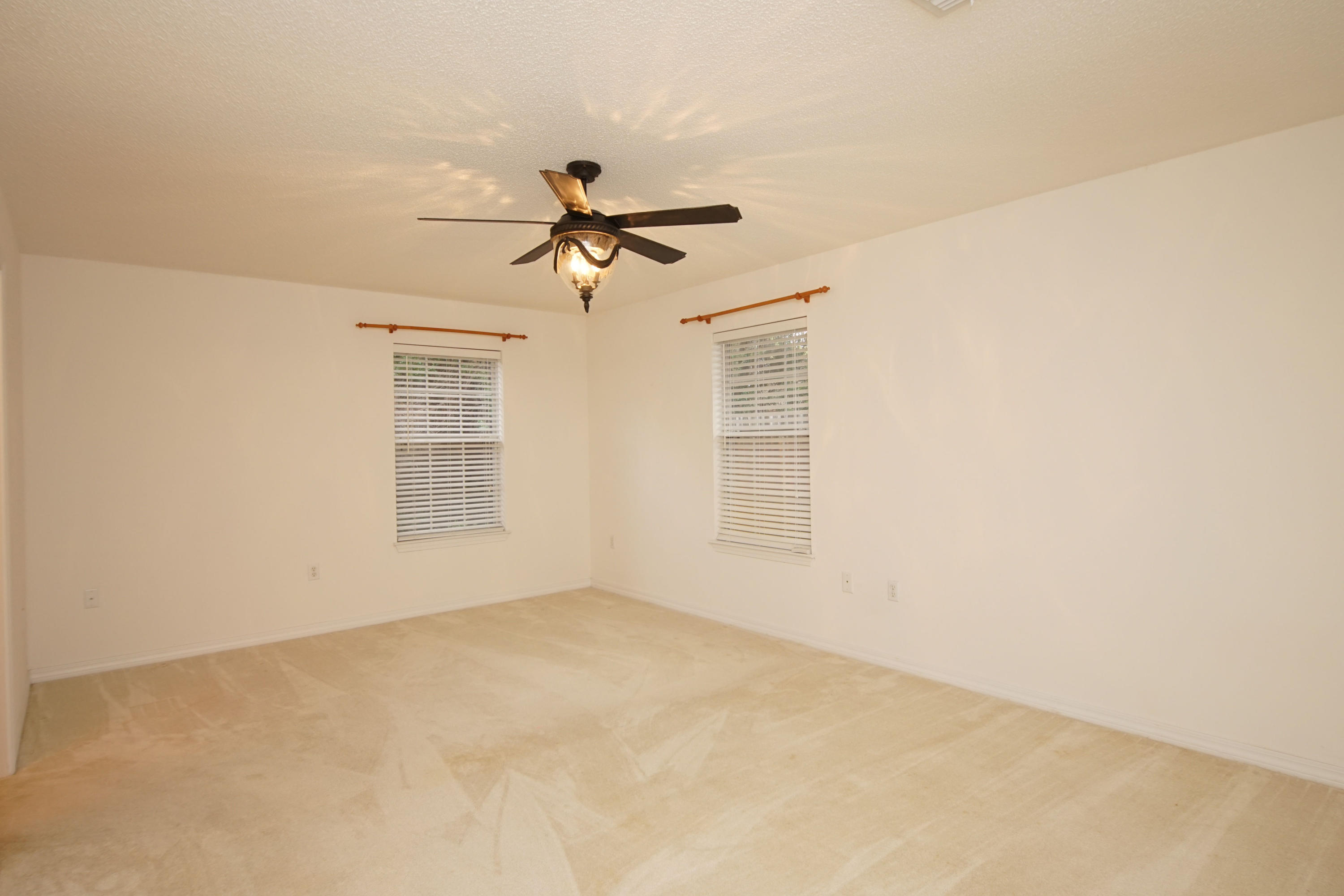 EMERALD LAKES PH 3 - Residential