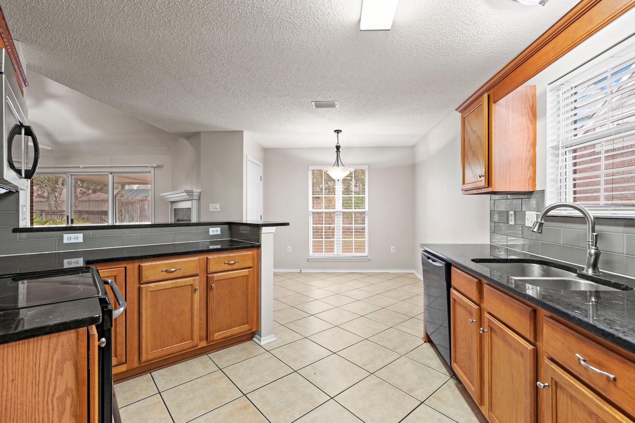 PARKWOOD ESTATES PH 7 - Residential Lease