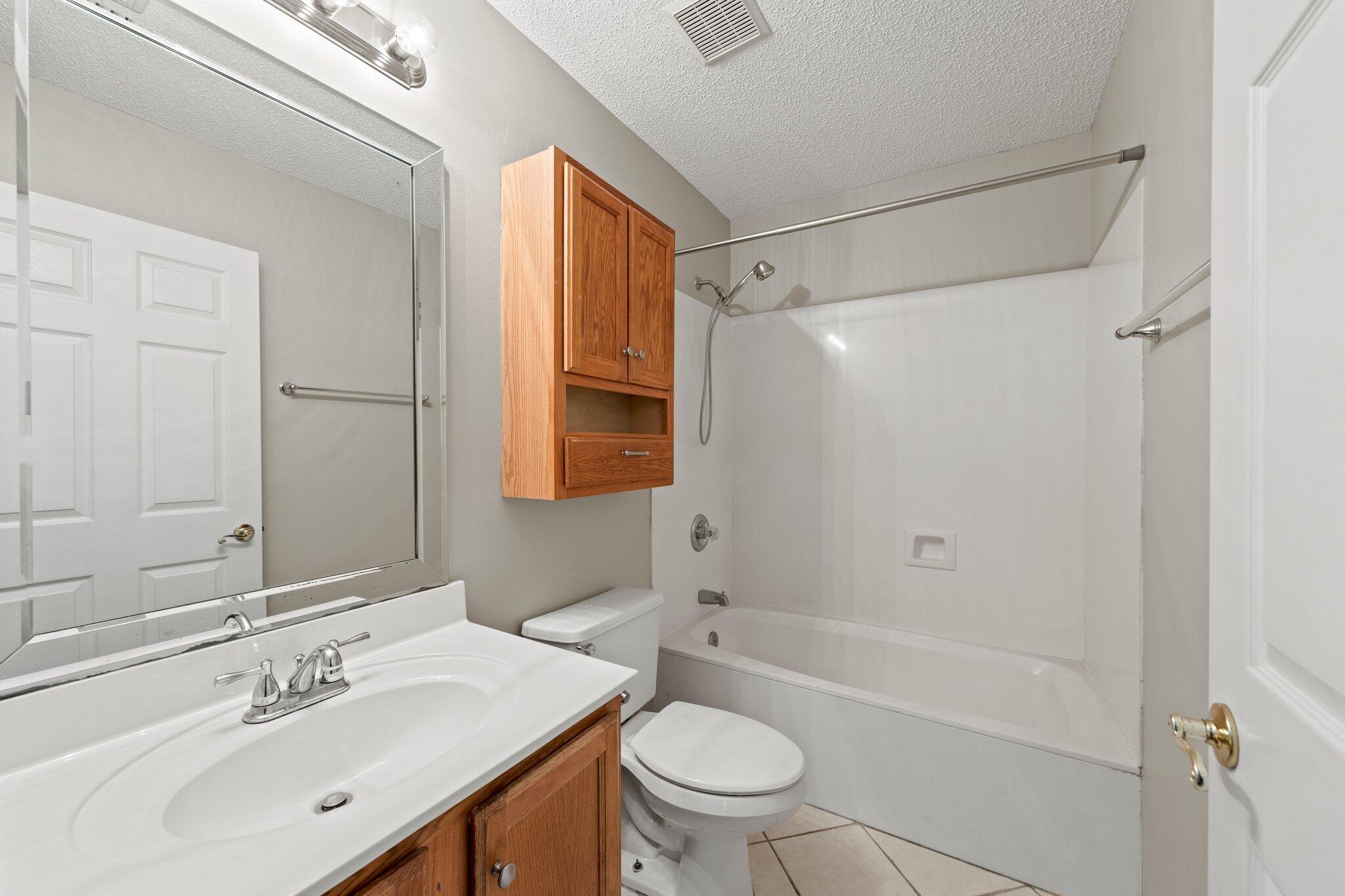 PARKWOOD ESTATES PH 7 - Residential Lease