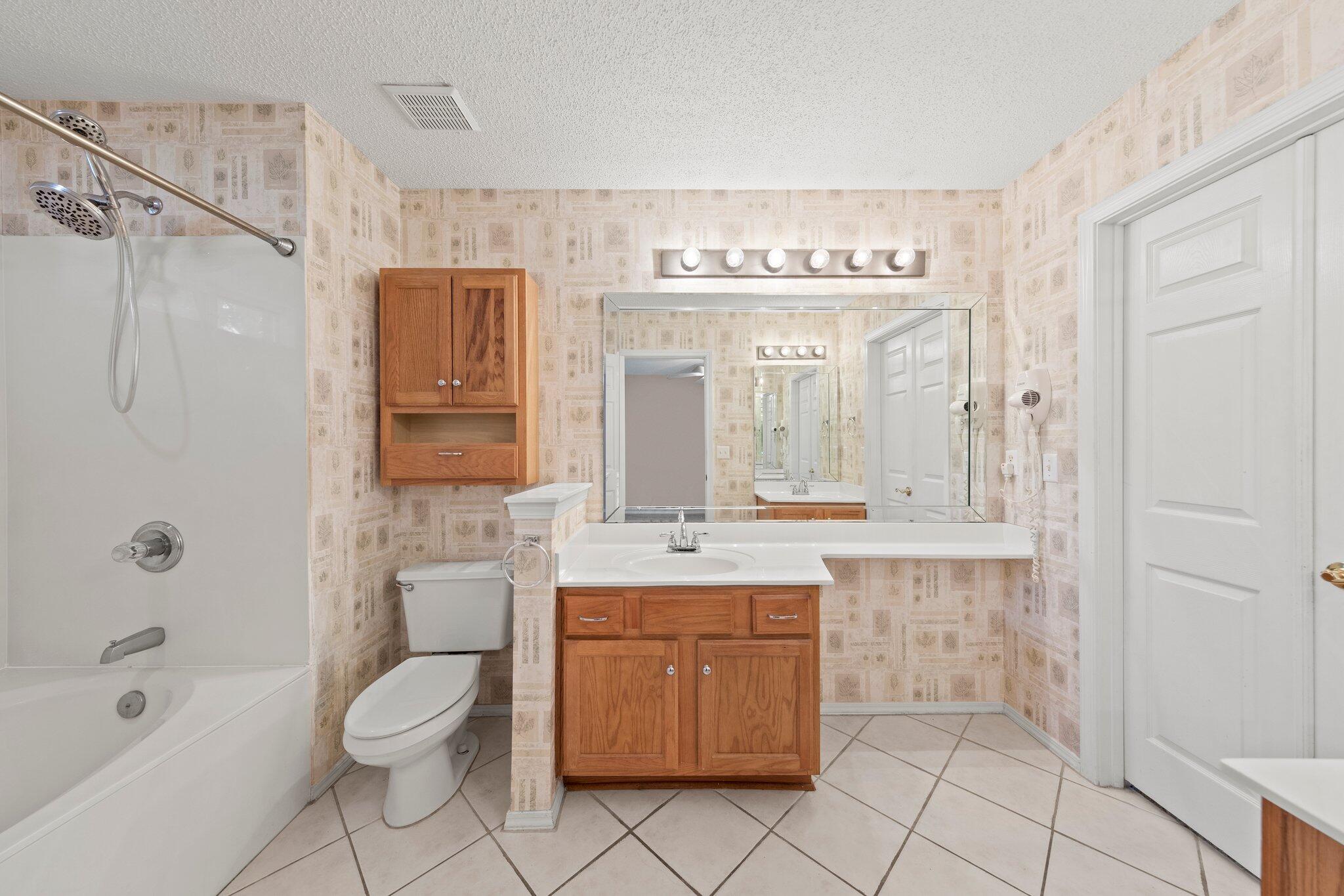 PARKWOOD ESTATES PH 7 - Residential Lease