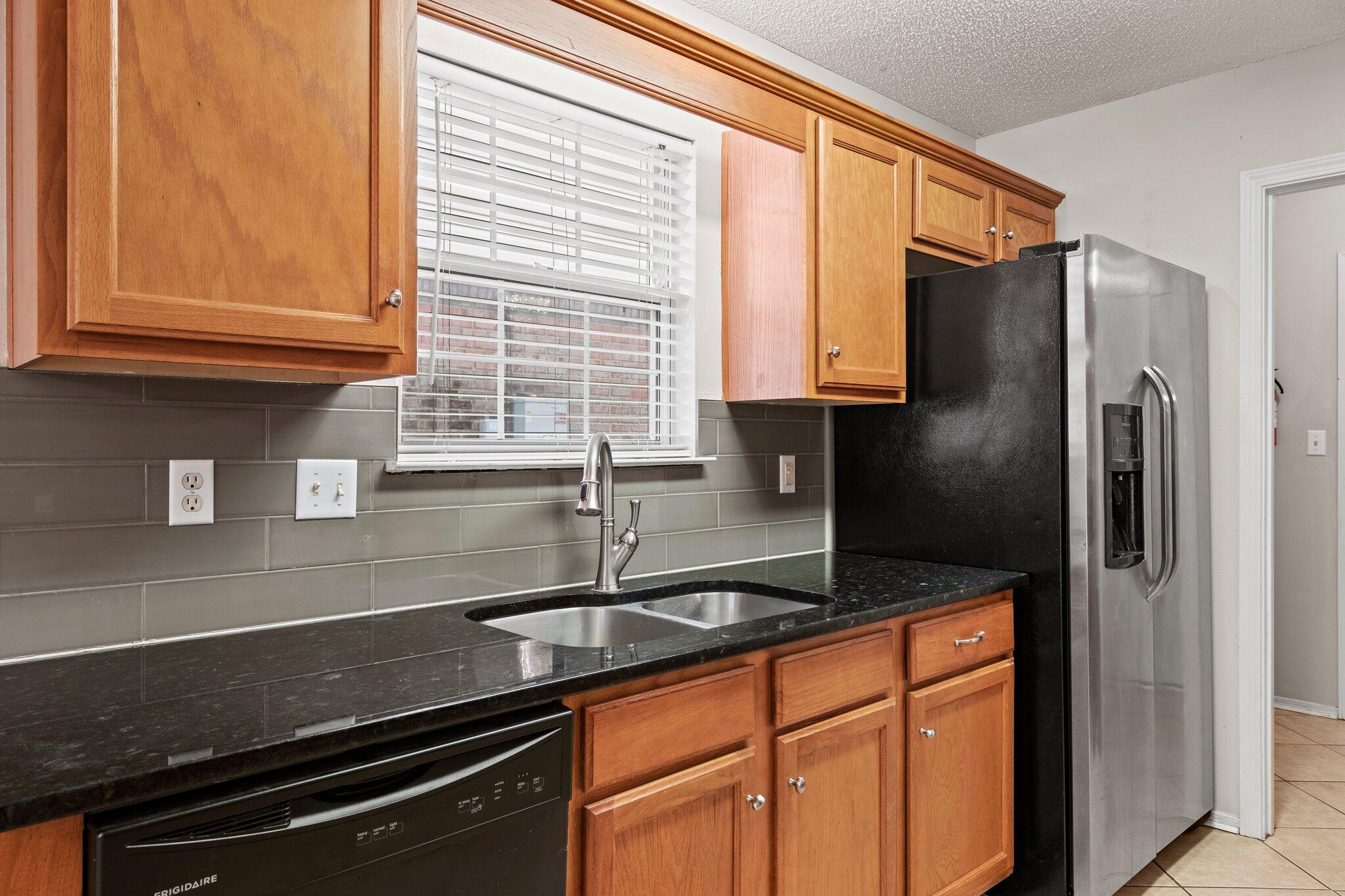 PARKWOOD ESTATES PH 7 - Residential Lease