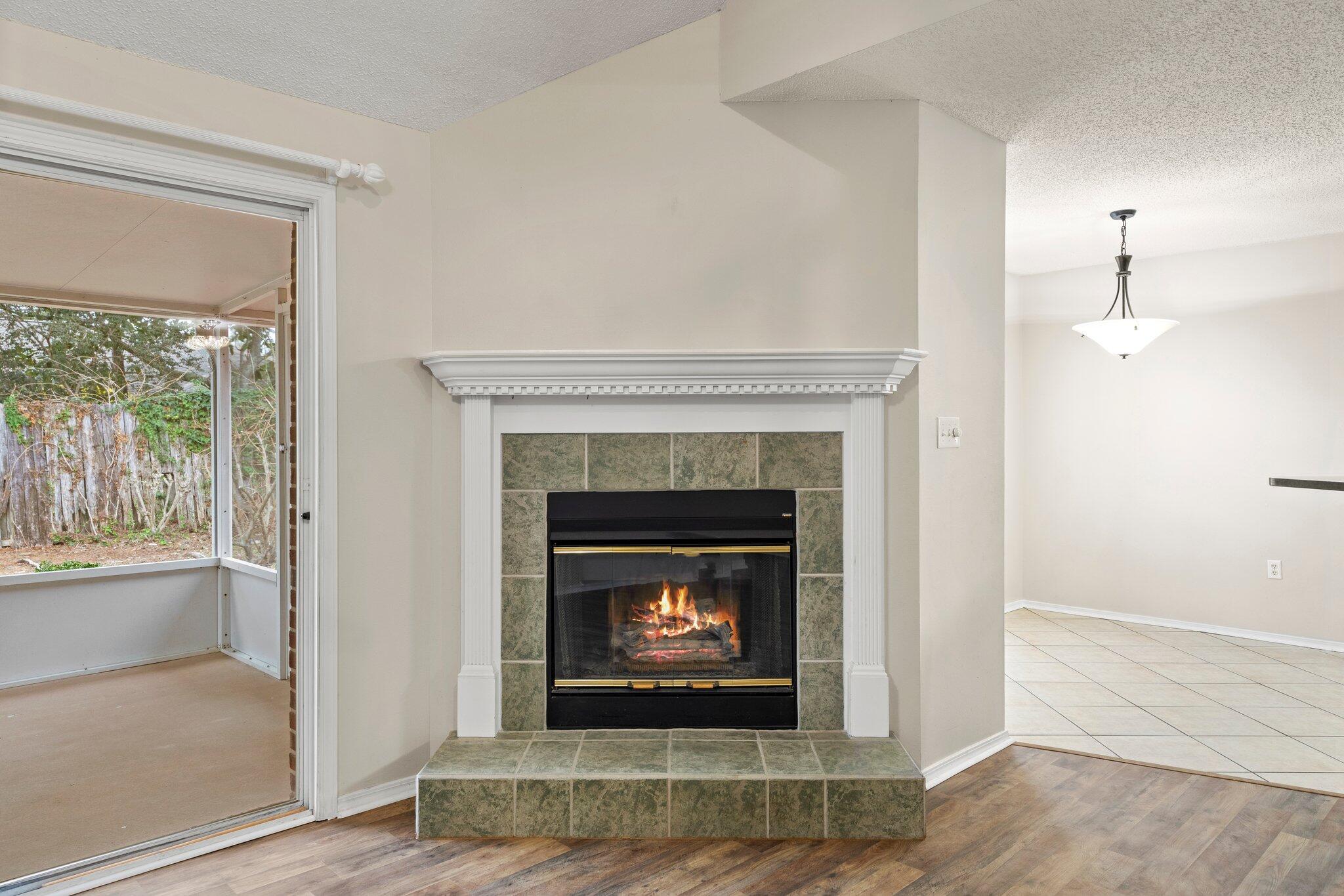 PARKWOOD ESTATES PH 7 - Residential Lease