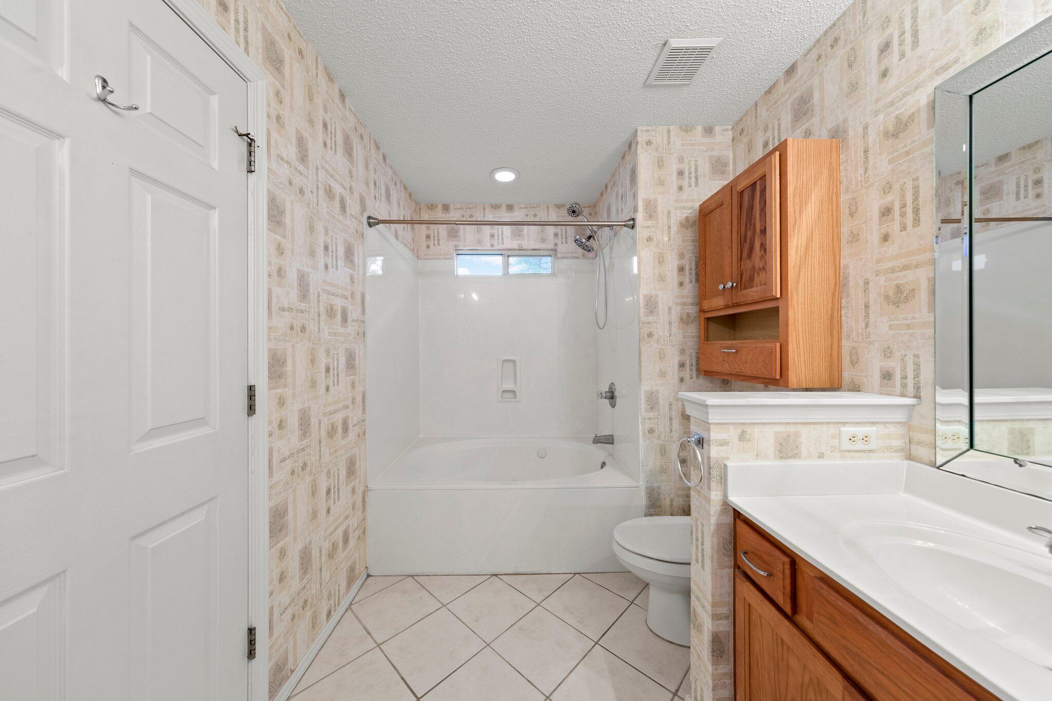 PARKWOOD ESTATES PH 7 - Residential Lease