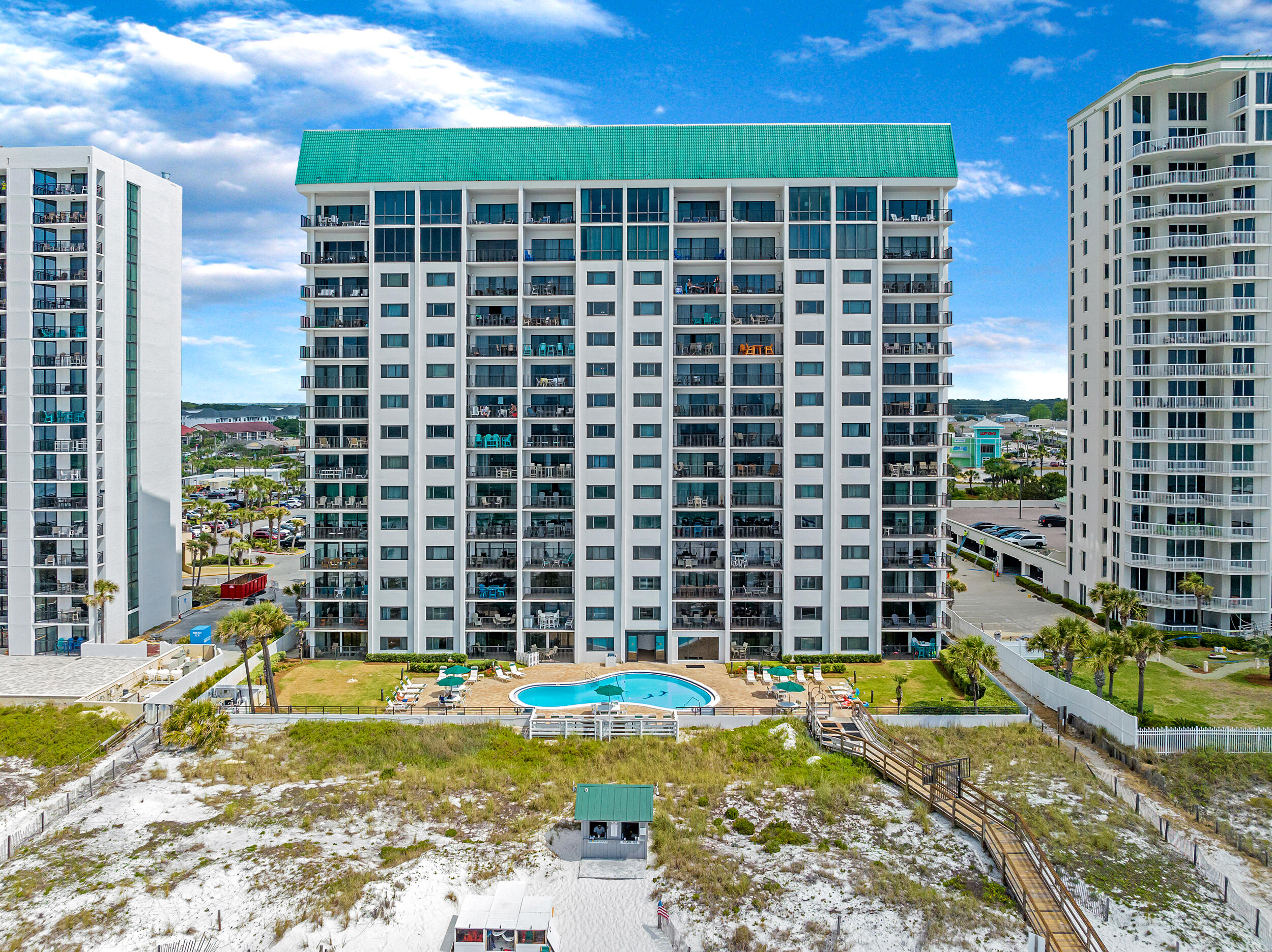 EMERALD TOWERS - Residential