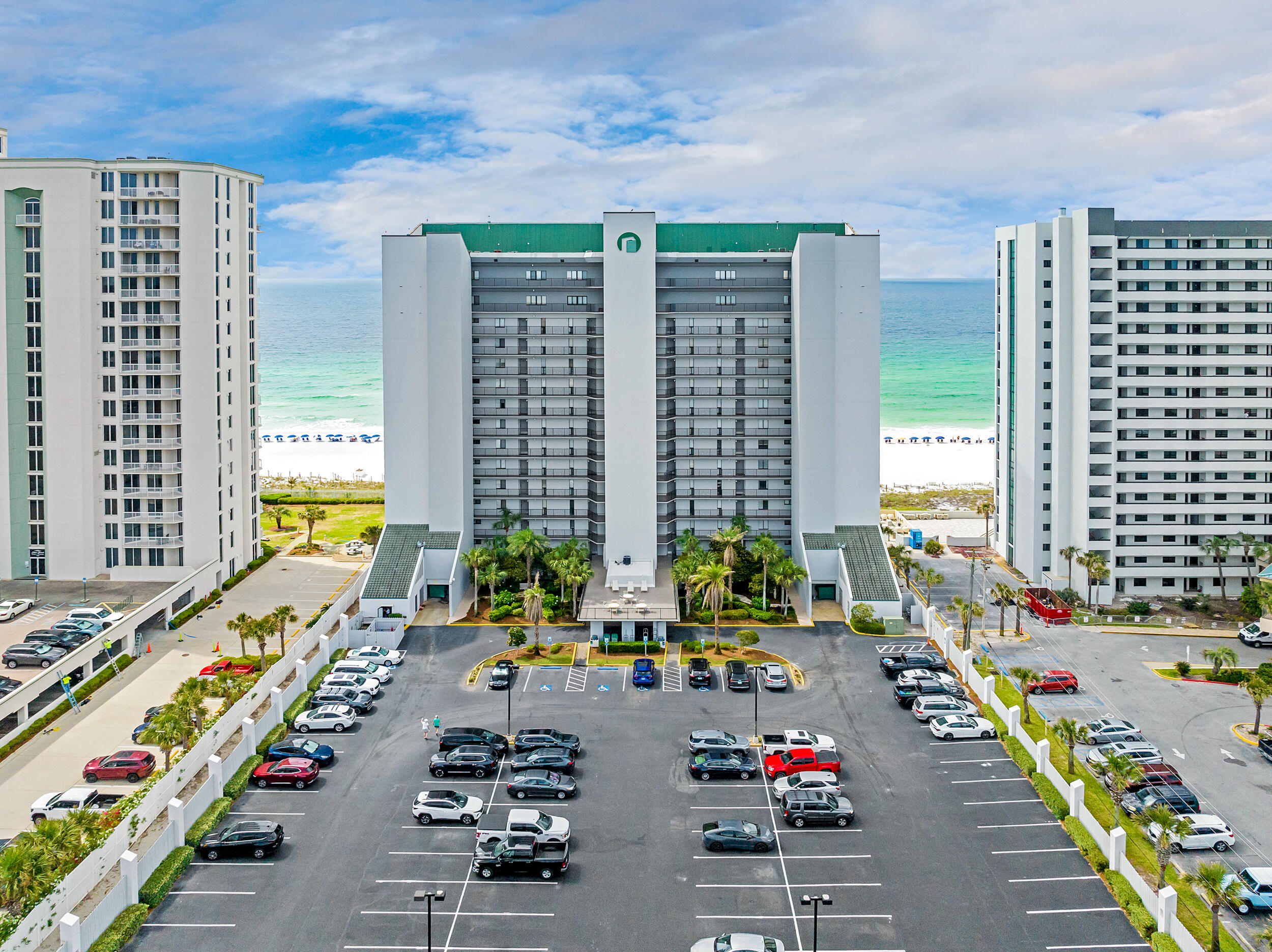 EMERALD TOWERS - Residential