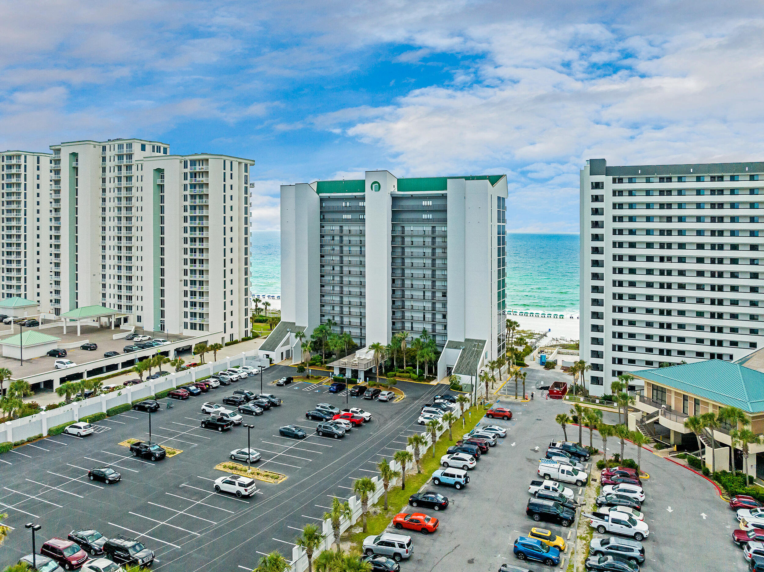 EMERALD TOWERS - Residential