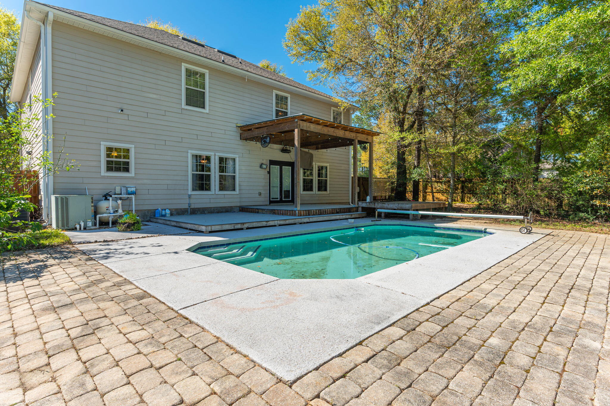 CAMELLIA COVE - Residential