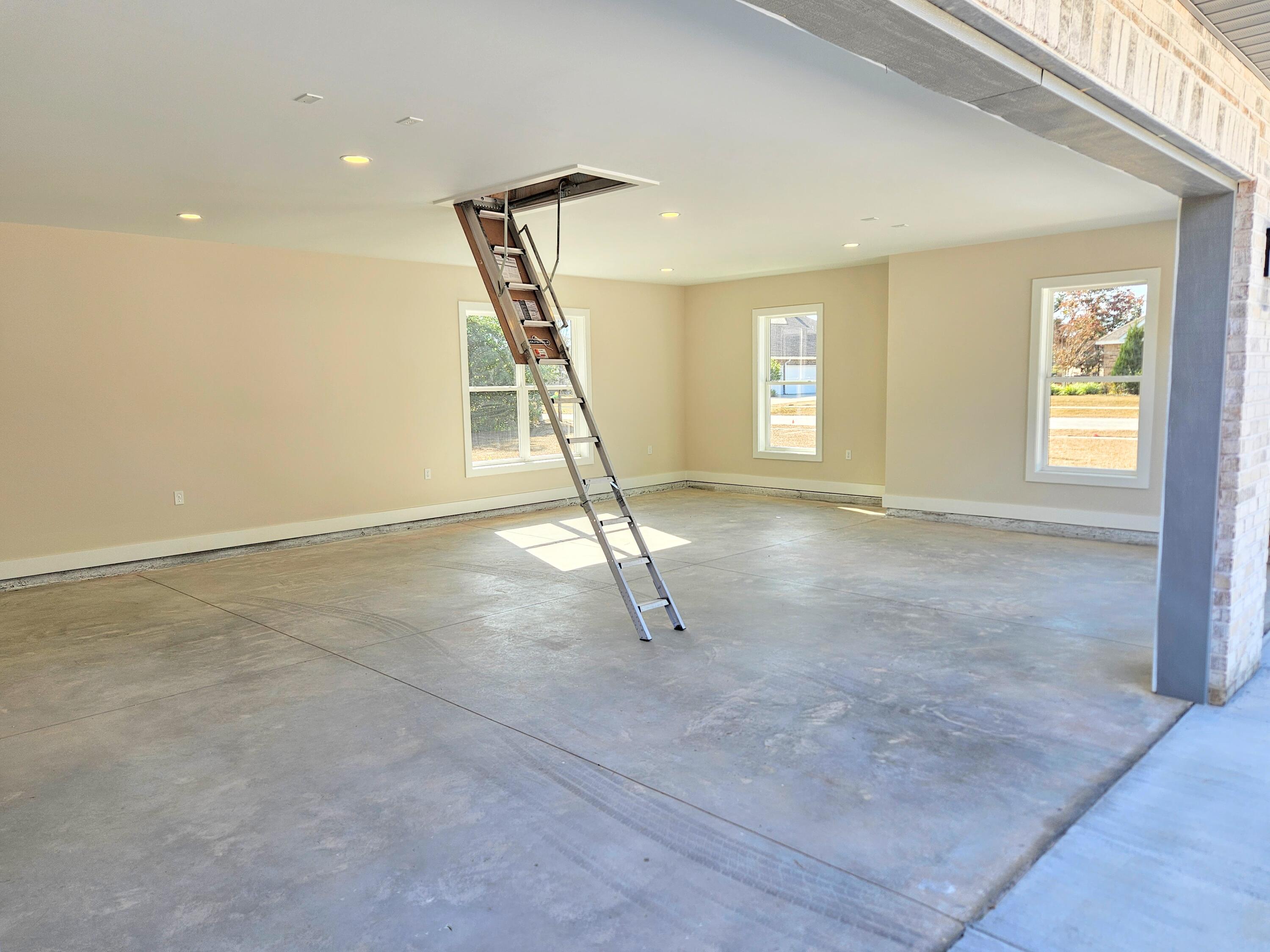 WINDSWEPT ESTATES - Residential