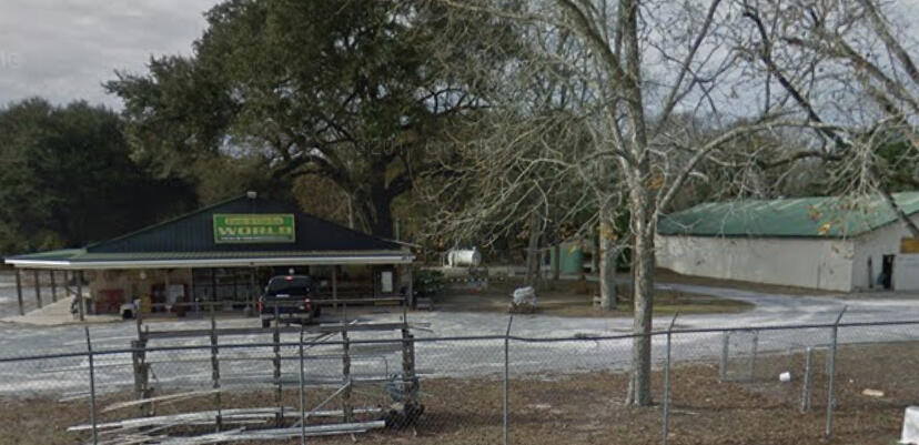 GREAT LOCATION!! With great exposure!! Property offers two large buildings and 4 lots with 4 legal descriptions. Main Building is over 4000 sq. ft. heated and cooled. Additional steel building over 4000 sq. ft with 2 14x12 roll up door entrance ways. Endless opportunities !!