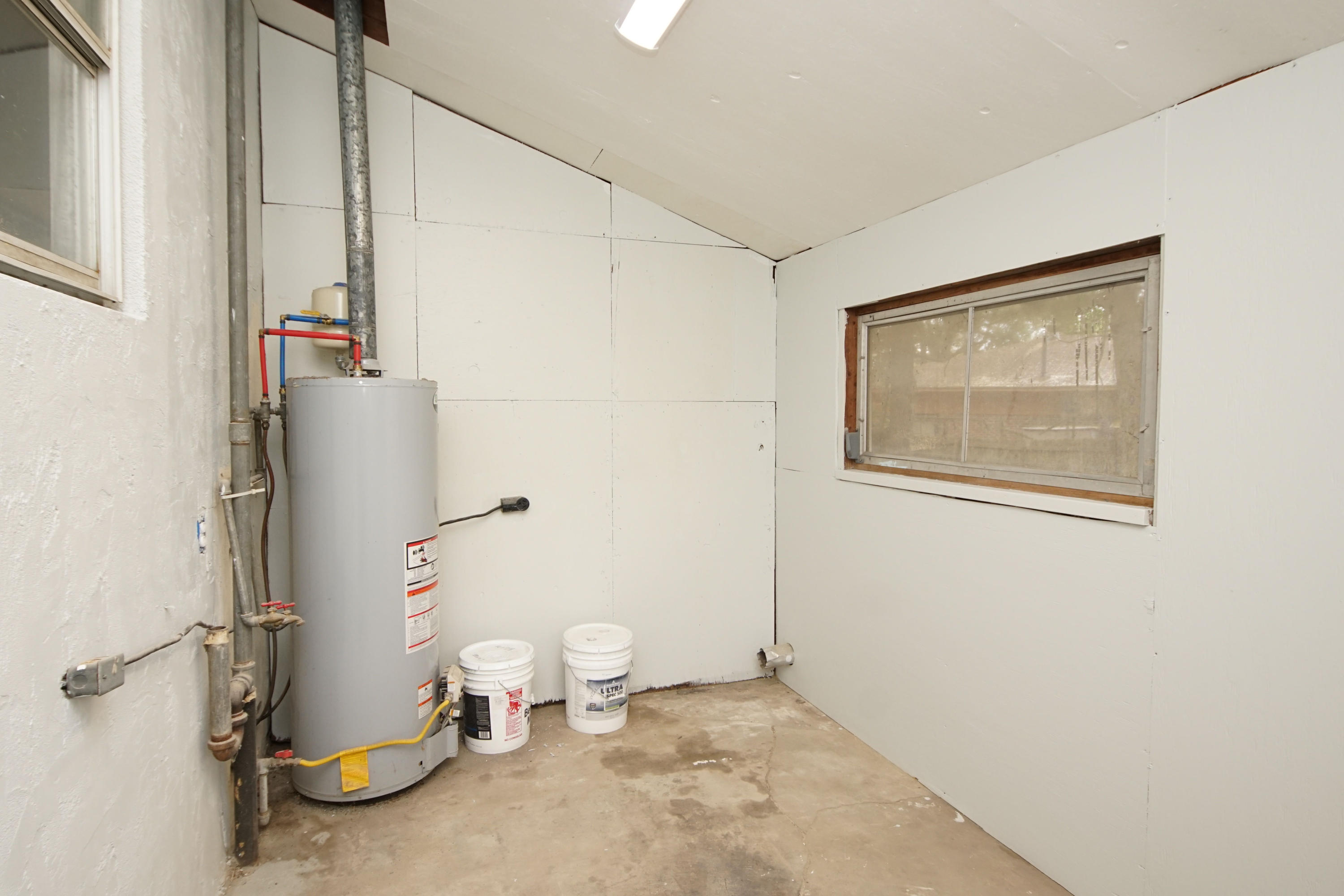 ROSEMONT - Residential Lease