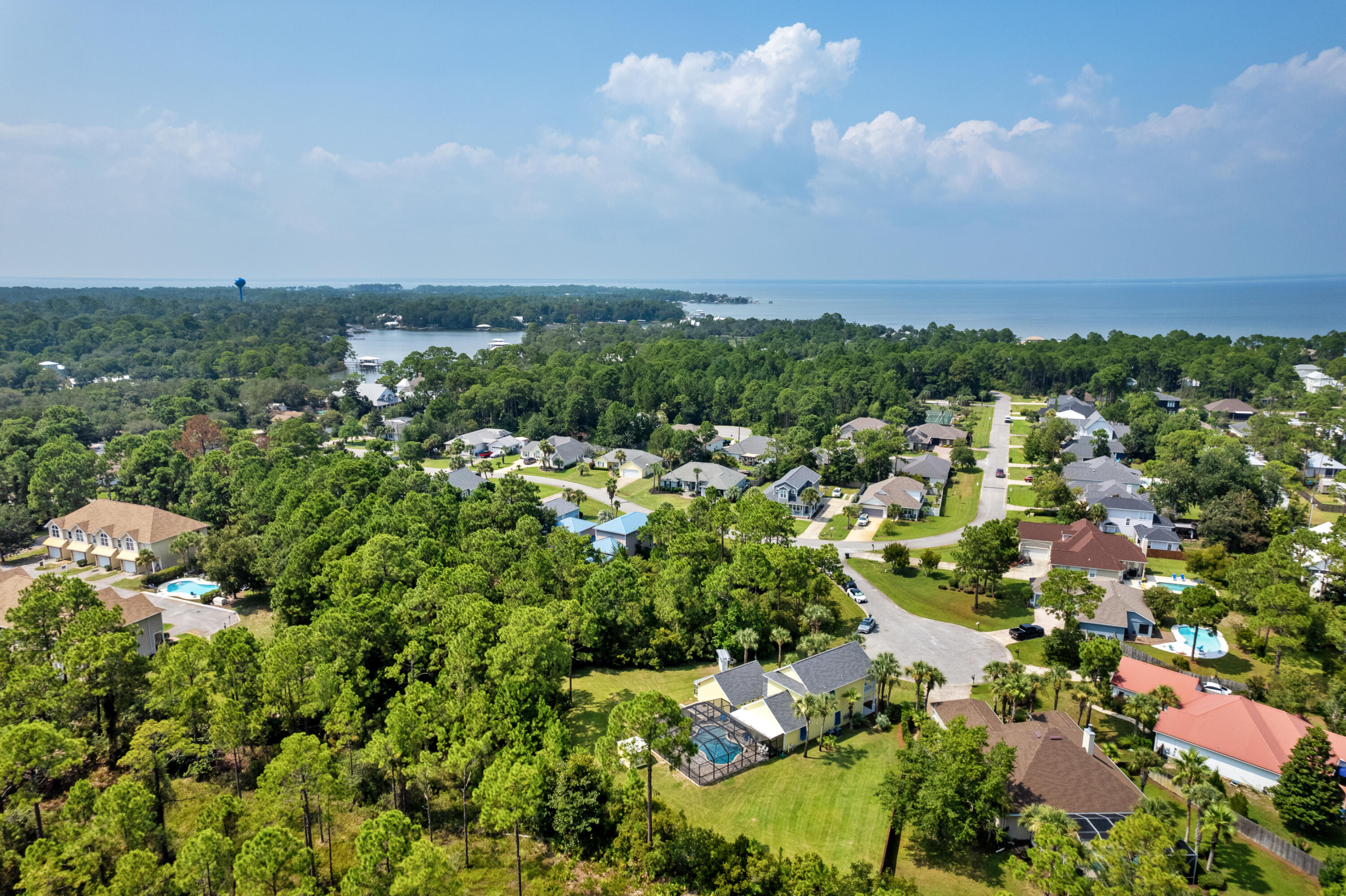 PELICAN BAY S/D - Residential