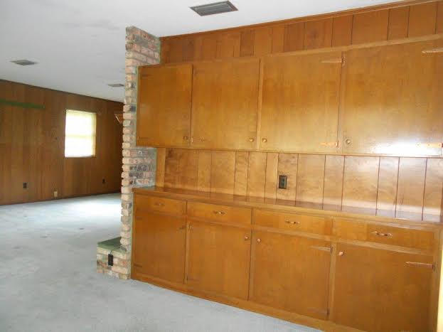 COUNTRY CLUB ESTATES - Residential