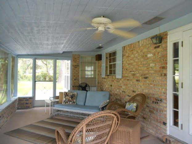 COUNTRY CLUB ESTATES - Residential