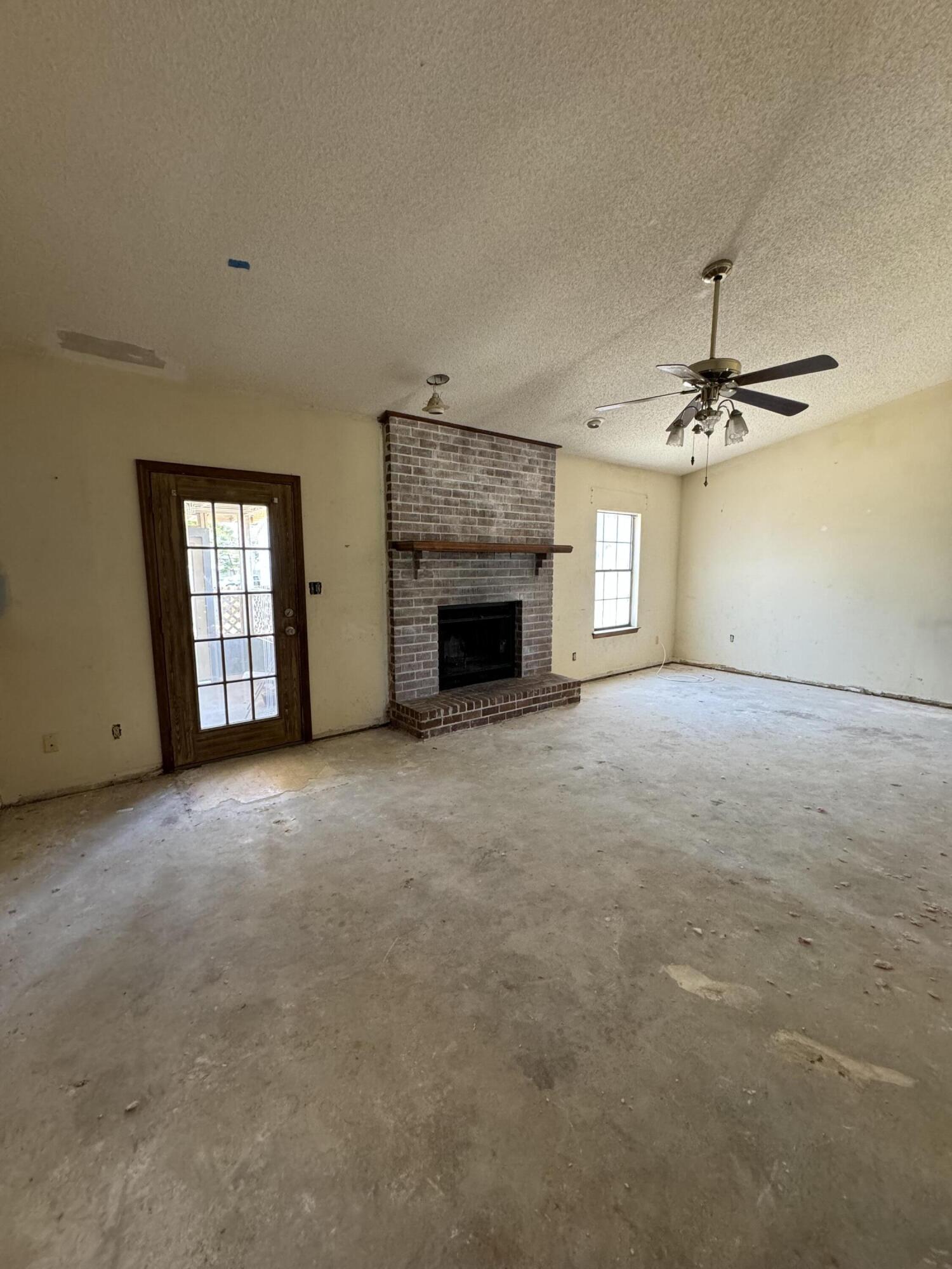 SANTA ROSA SHORES 4TH ADDN - Residential