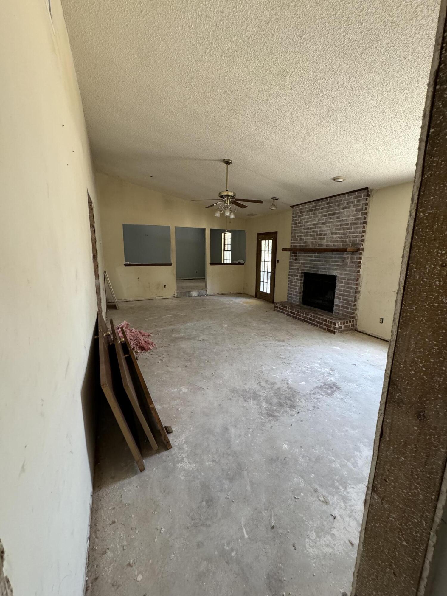 SANTA ROSA SHORES 4TH ADDN - Residential