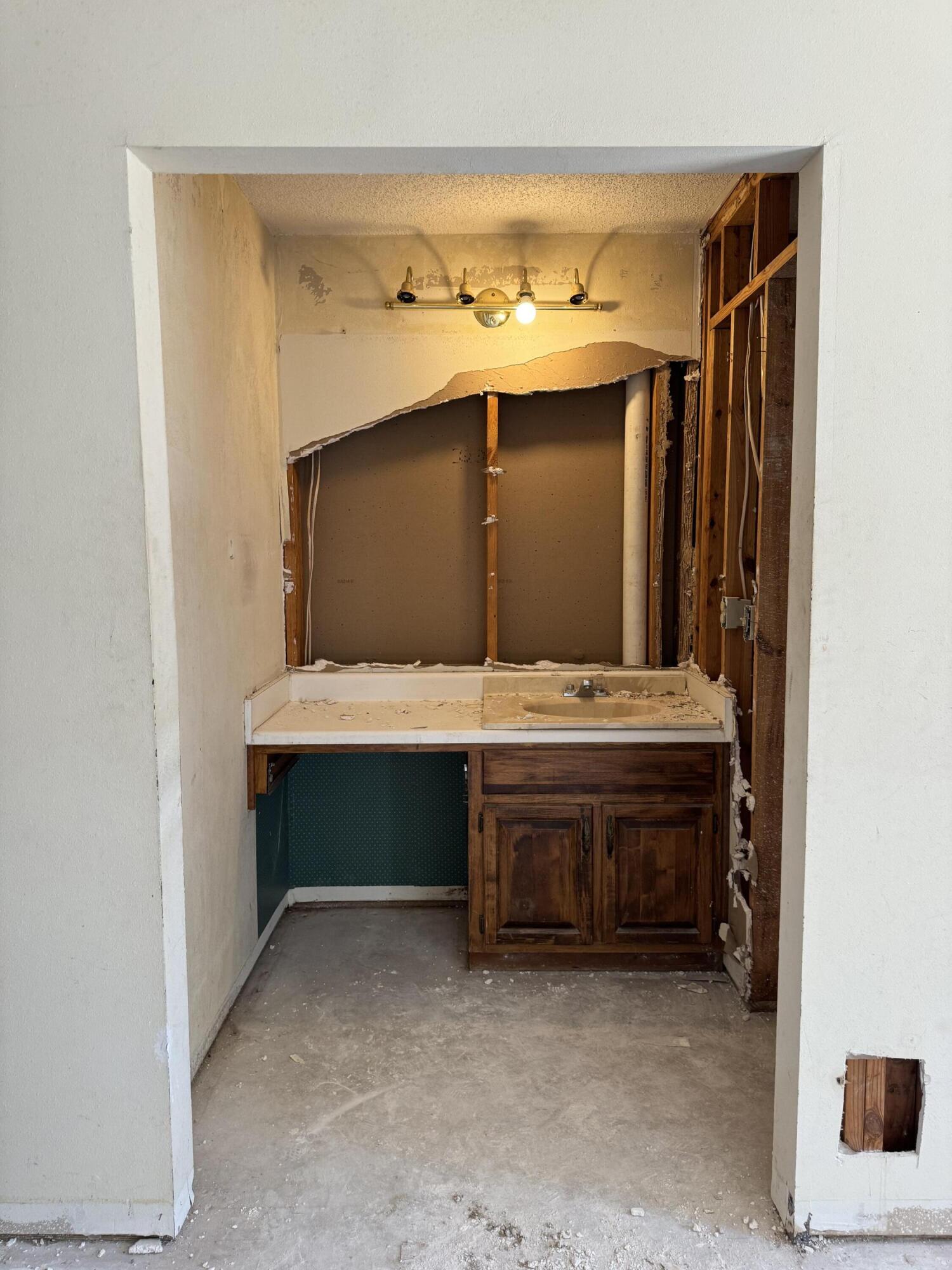 SANTA ROSA SHORES 4TH ADDN - Residential